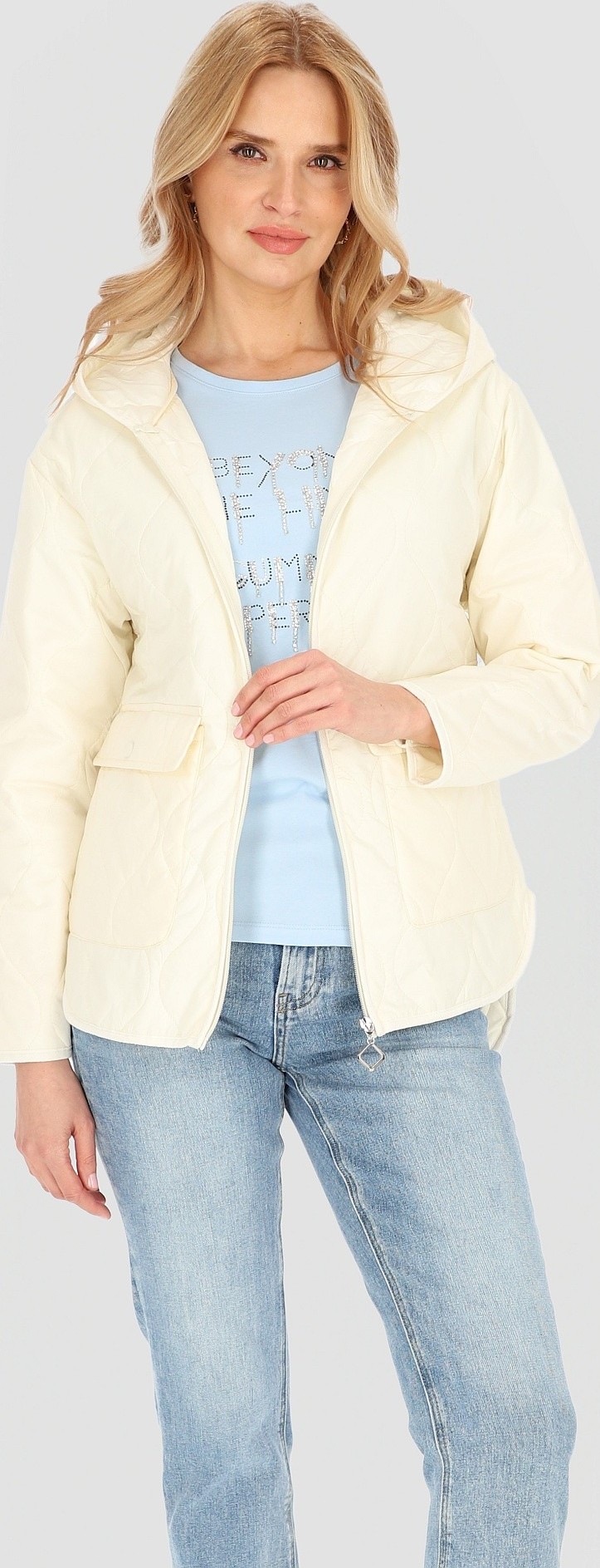 Smotanová dámska ľahká prešívaná bunda s kapucňou BLE 251046 F - Ecru Veľkosť: 2XL