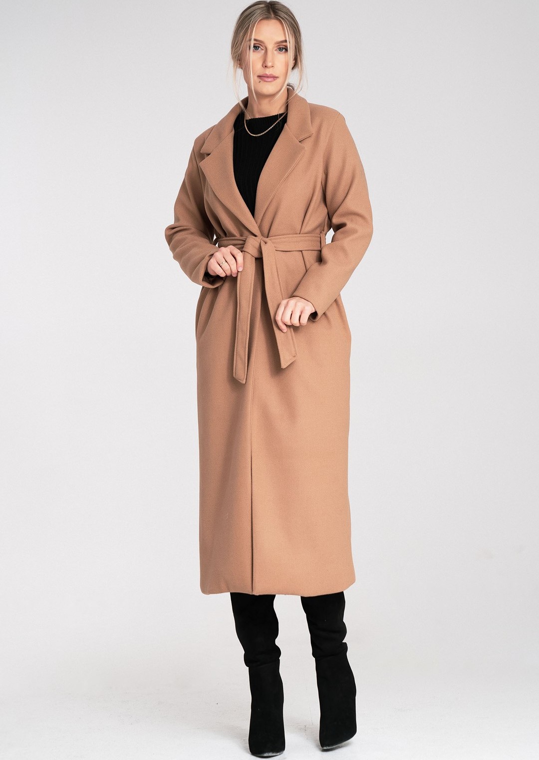 Dámsky béžový dlhý kabát s golierom a vreckami M1114 Beige Veľkosť: S/M