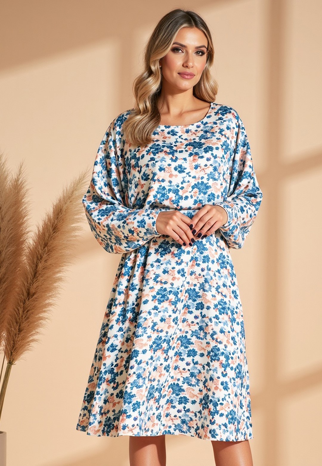 Svetlomodré dámske saténové šaty s kvetinovým vzorom M1128 Blue Veľkosť: S/M