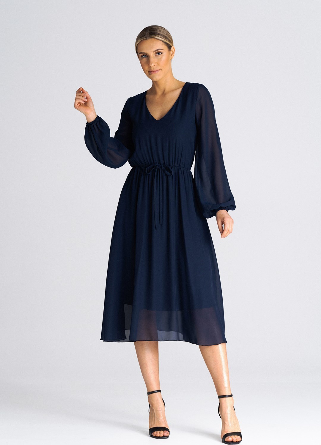 Tmavomodré midi šaty so šifónovými rukávmi M939 Granat Veľkosť: M