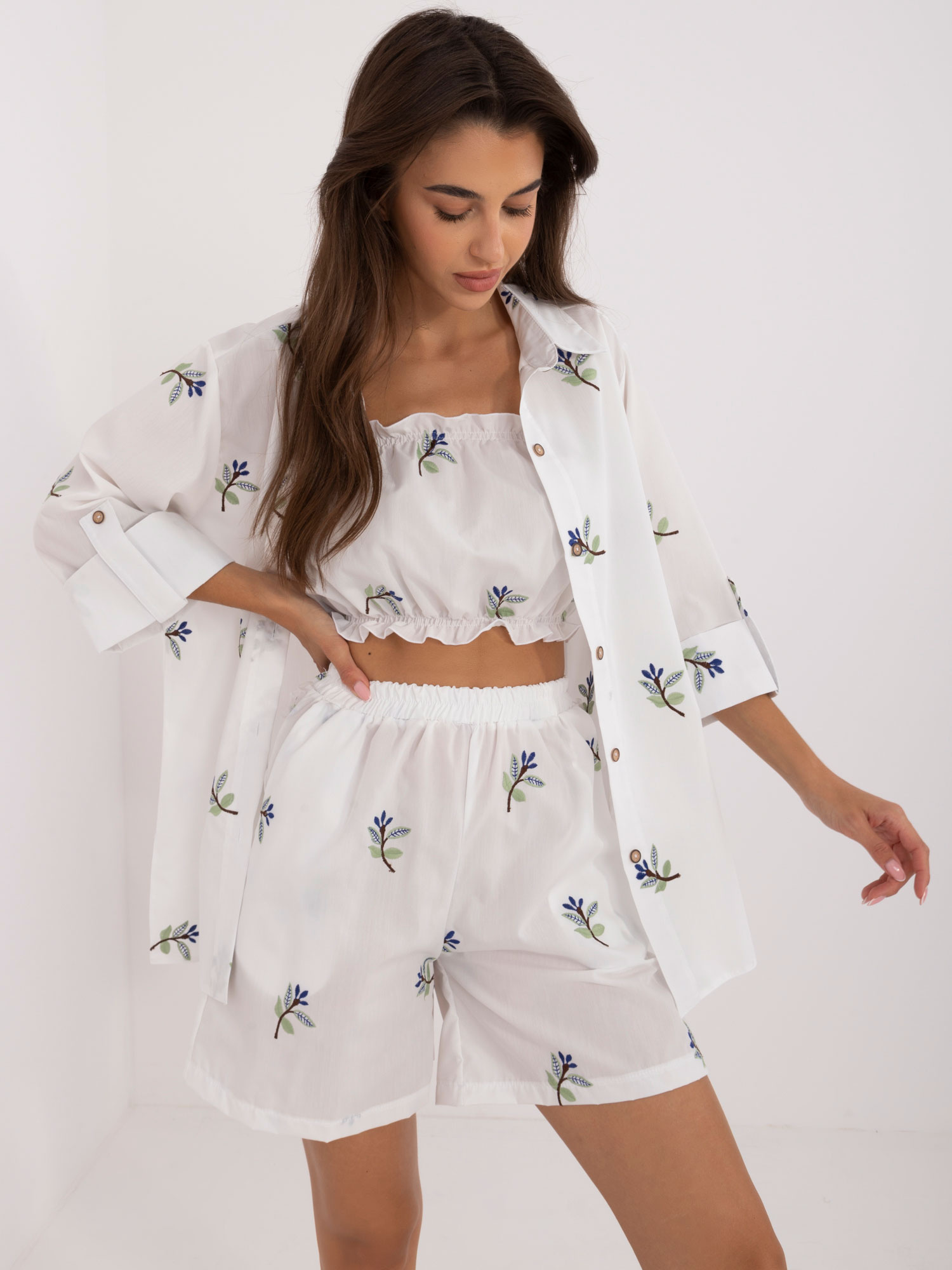 Bílá dámská 3dílná lněná letní souprava se vzory LK-KMPL-509732.38-white Veľkosť: L/XL