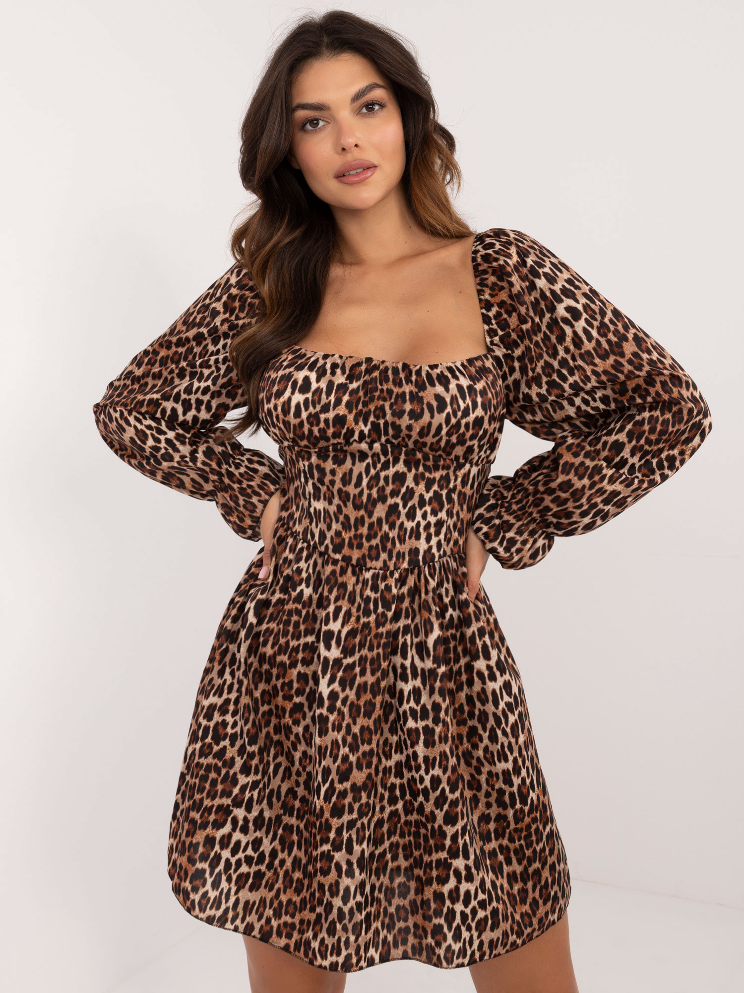 Dámské leopardí šaty s dlouhým rukávem a výstřihem DHJ-SK-19735-3.86-black-brown Veľkosť: ONE SIZE