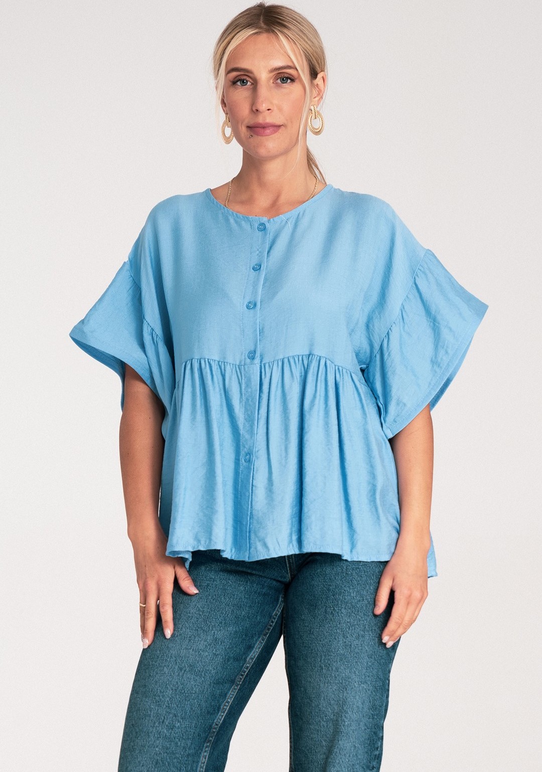 Svetlomodrá dámska blúzka z viskózy so širokými rukávmi M1211 Blue Veľkosť: S/M