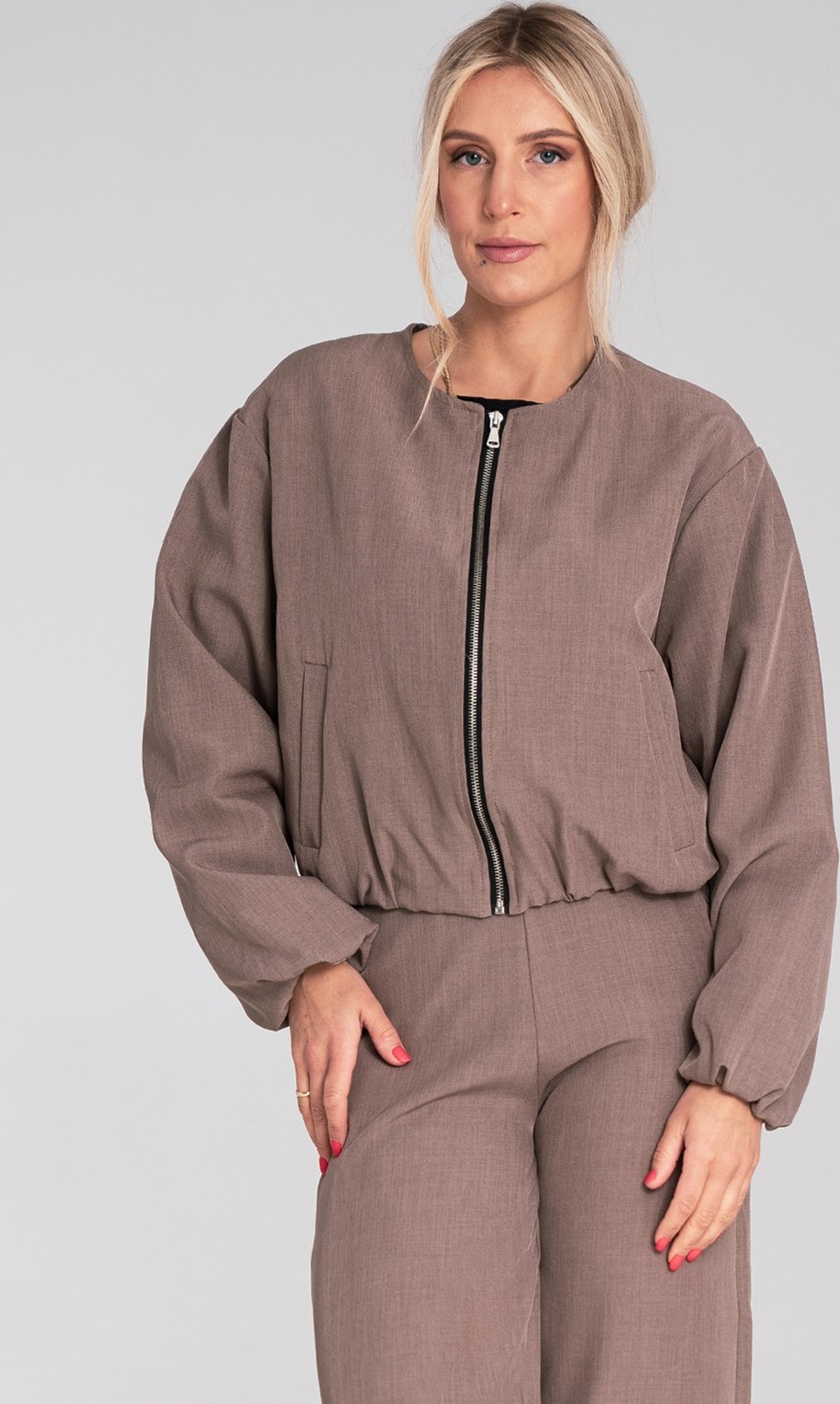 Hnedá ľahká dámska krátka bombera M1198 Brown Veľkosť: S/M