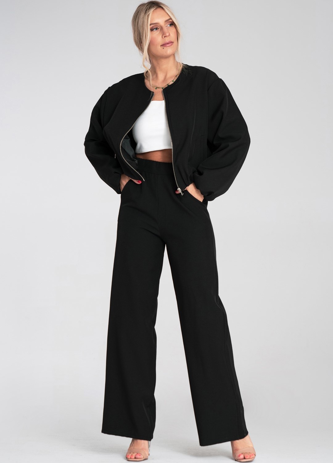 Čierne dámske široké nohavice s elastickým pásom M1197 Black Veľkosť: S/M