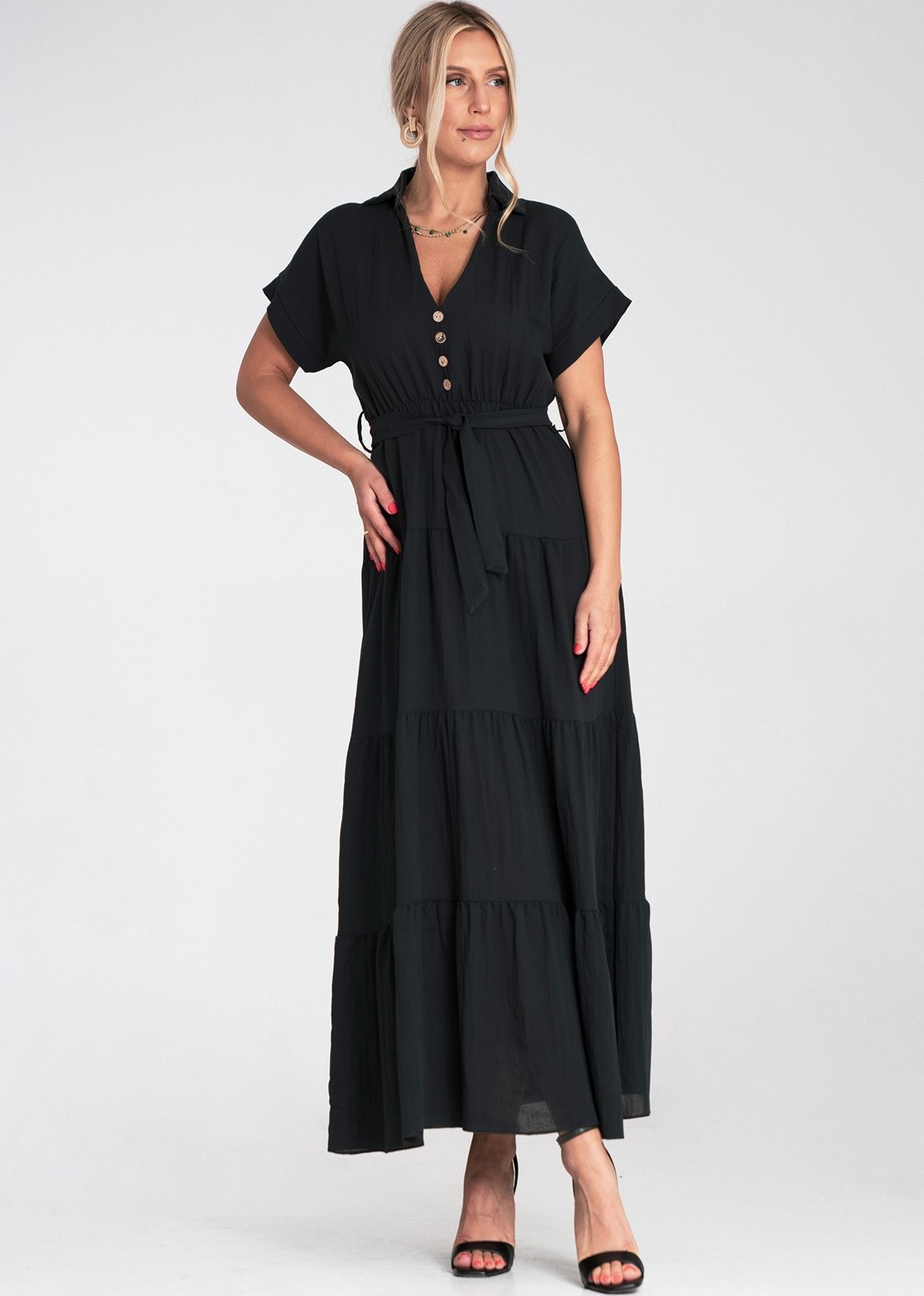 Čierne dámske viskózové maxi šaty s golierom M1195 Black Veľkosť: S/M