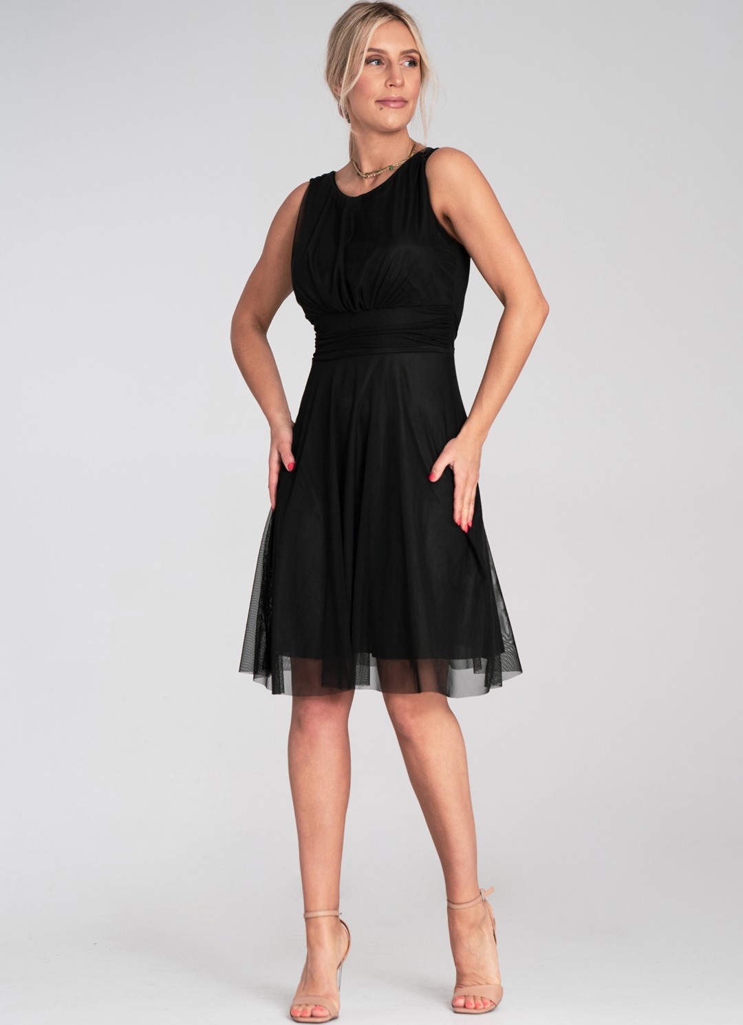 Čierne tylové mini šaty bez rukávov M1208 Black Veľkosť: S/M