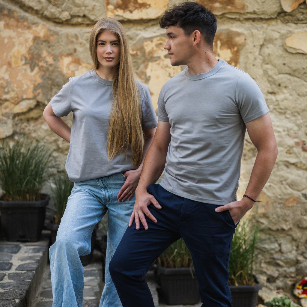 Šedé unisex bavlnené tričko bez potlače Veľkosť: M