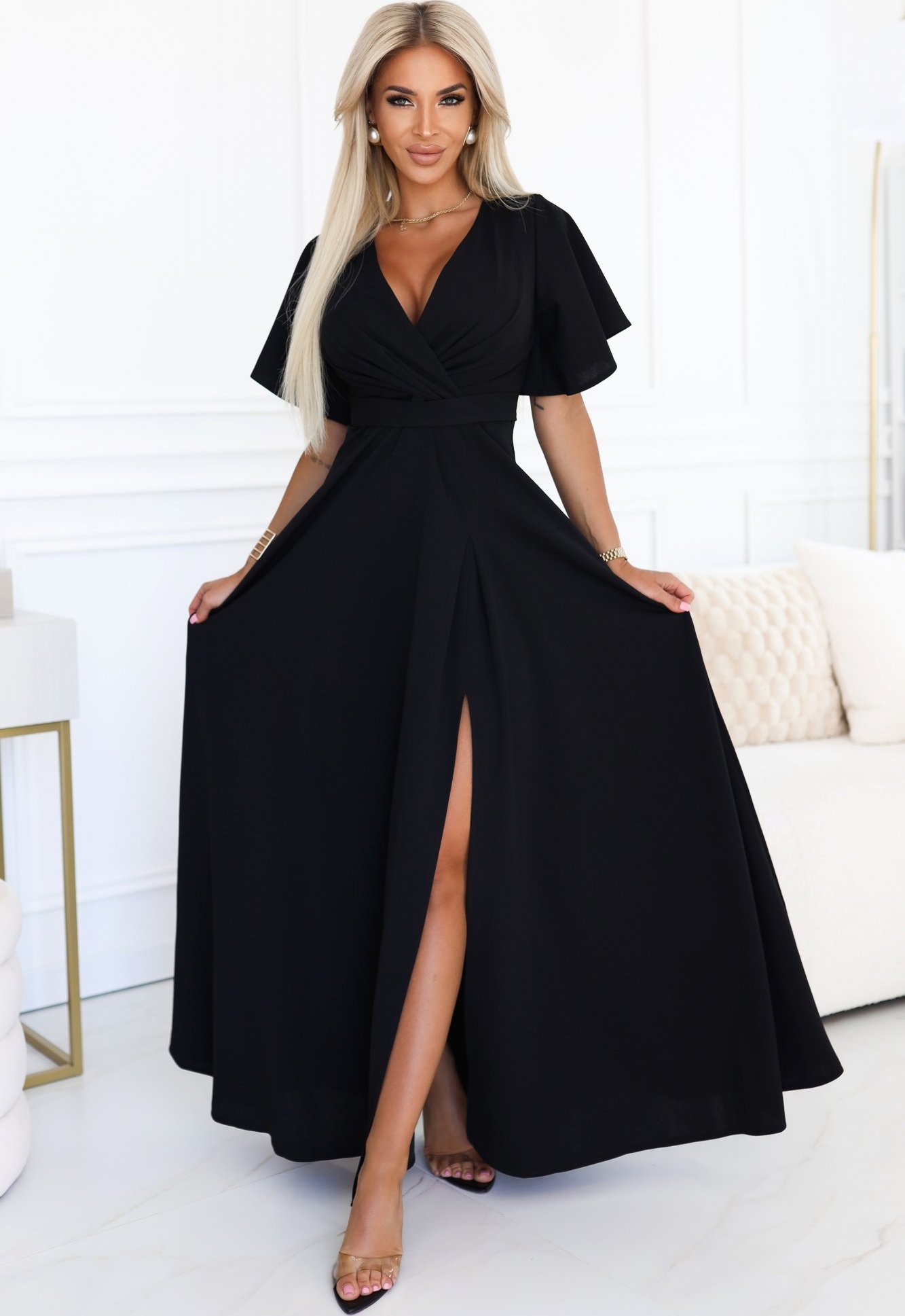 Čierne dlhé šaty s výstrihom JENNIFER 581-7 Veľkosť: S