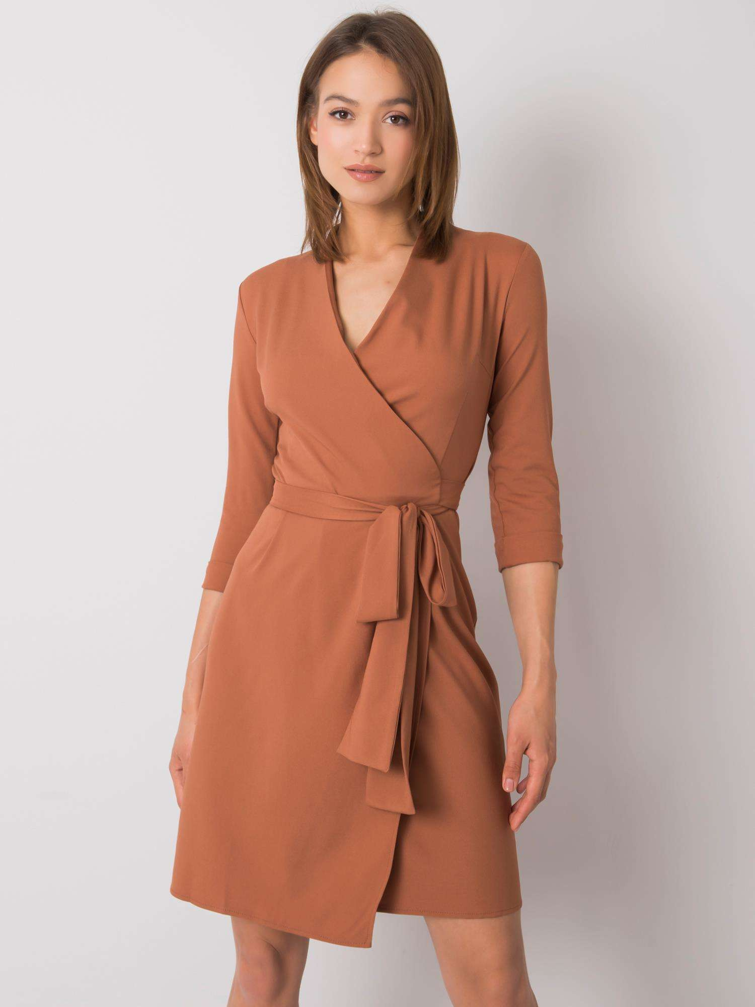 Hnedé šaty s viazaním LK-SK-507665.17P-brown Veľkosť: 42