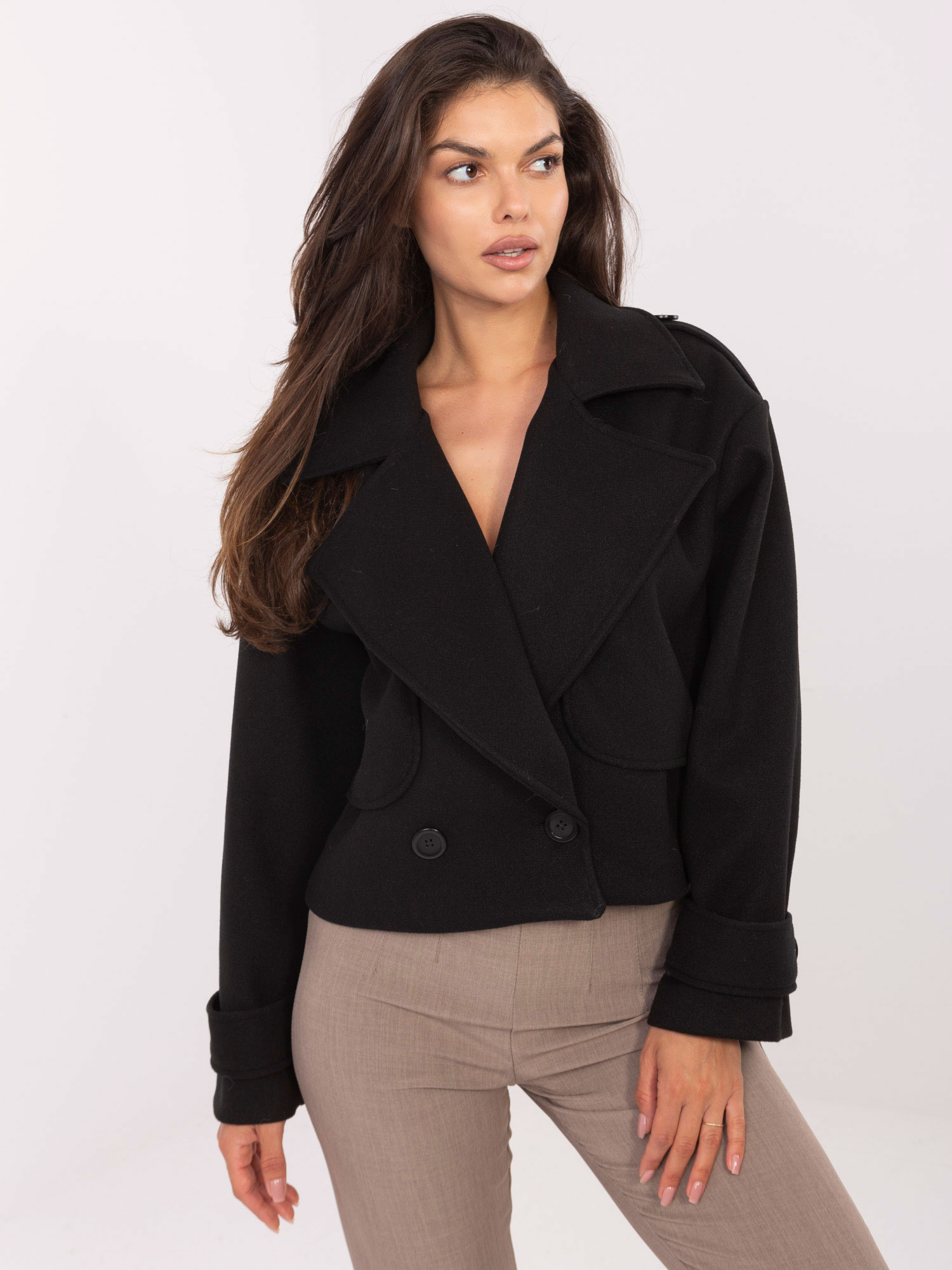 Čierny dámsky krátky kabát s podšívkou IT-KR-A9558.62-black Veľkosť: ONE SIZE