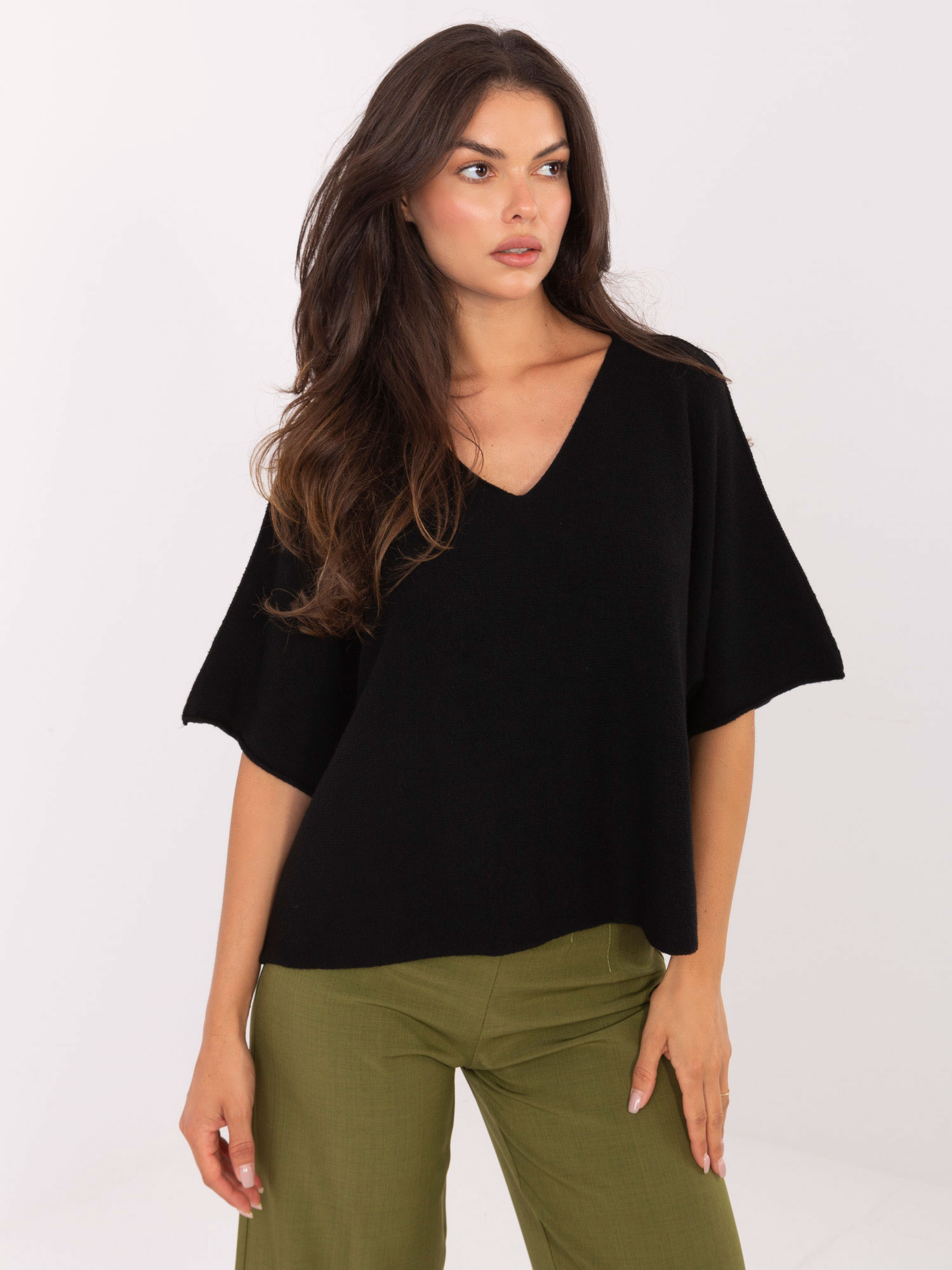Čierny dámsky viskózový sveter s krátkym rukávom IT-SW-2202.52-black Veľkosť: ONE SIZE