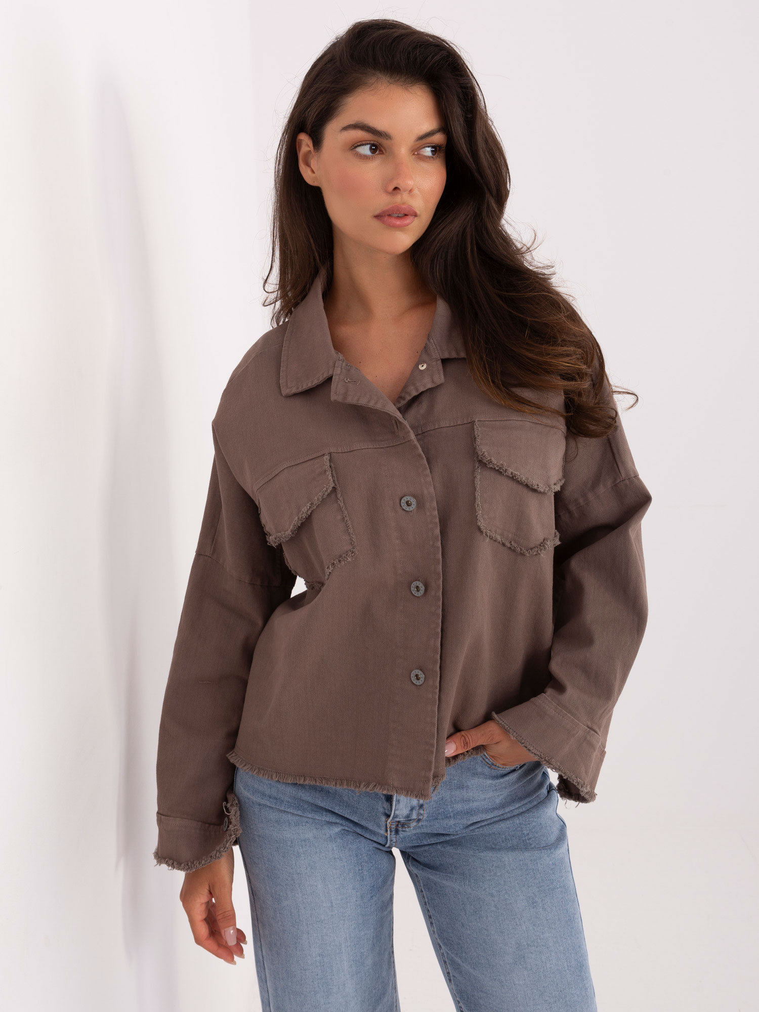 Hnedá dámska džínsová košeľa s rozstrapkanými koncami IT-KS-FL5779.87-dark beige Veľkosť: ONE SIZE