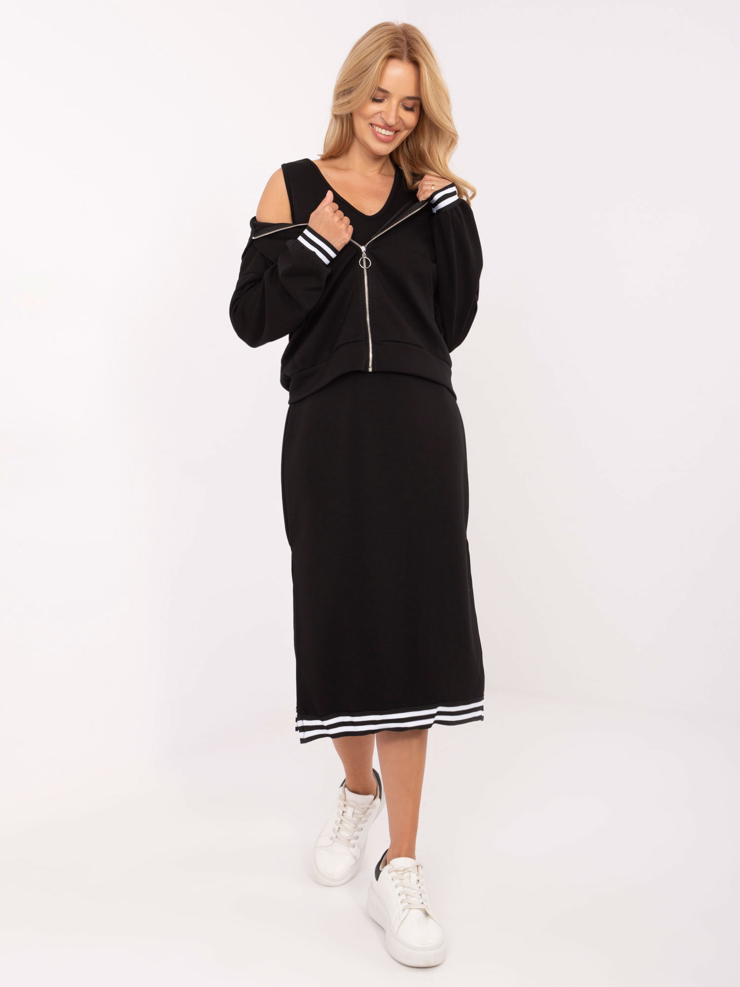 Čierna dámska viskózová dvojdielna súprava s ozdobnými manžetami IT-KMPL-9719.64-black Veľkosť: ONE SIZE