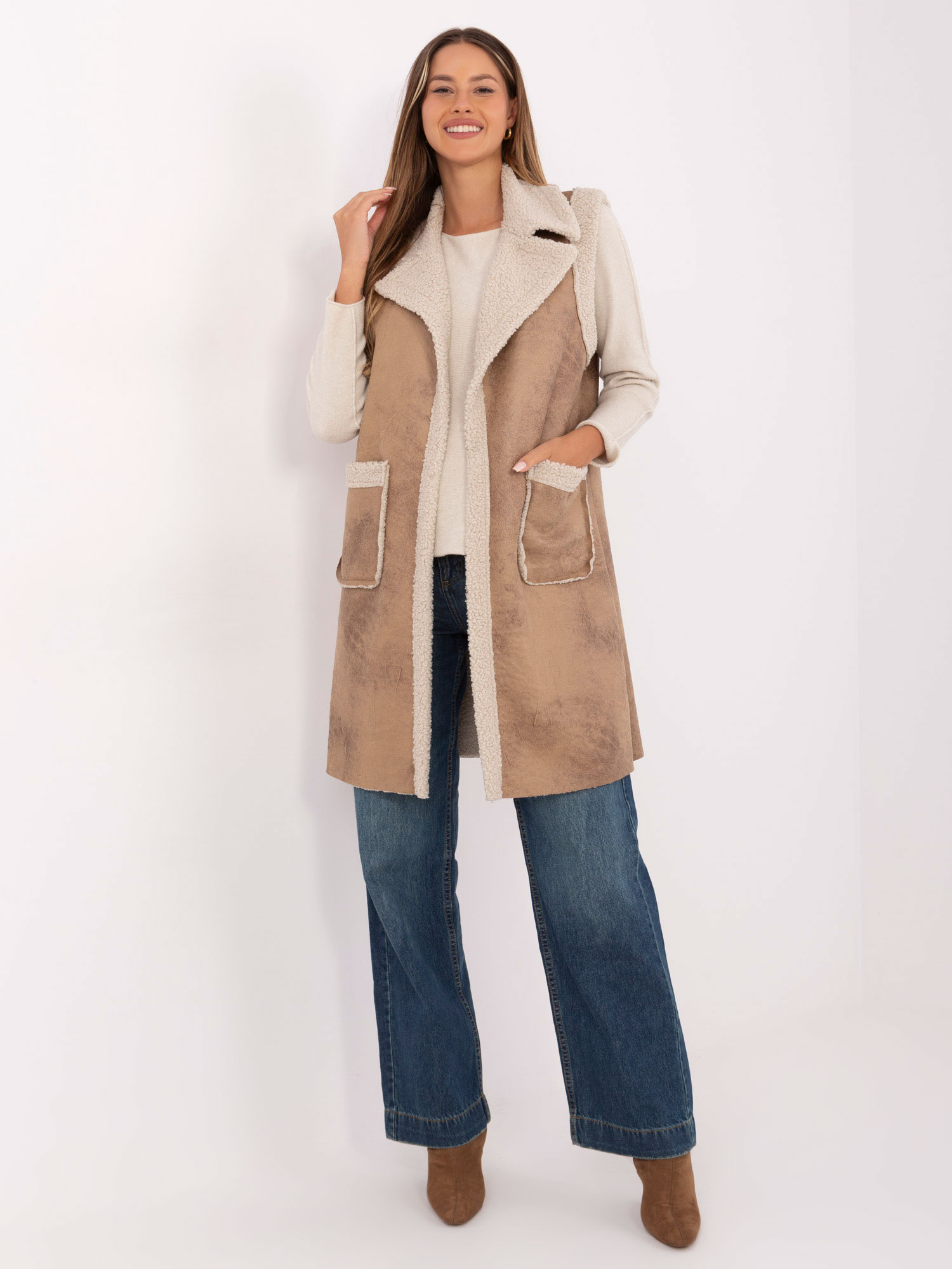 Béžová dámska dlhá vesta s kožúškom IT-KZ-96916.68-beige Veľkosť: ONE SIZE
