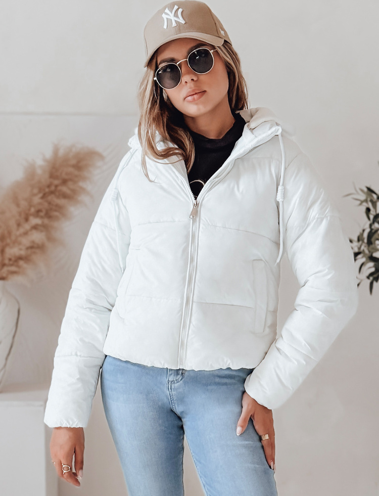 Biela dámska krátka prešívaná bunda s kapucňou GLAMVO TY4952 Veľkosť: S