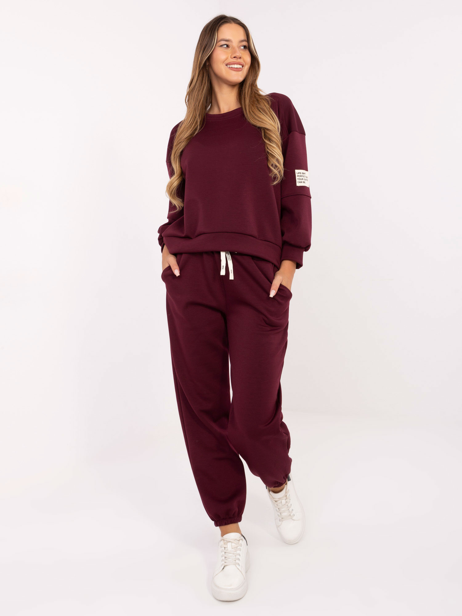 Vínová dámska tepláková súprava s prímesou viskózy MI-KMPL-M5879.86-bordo Veľkosť: ONE SIZE