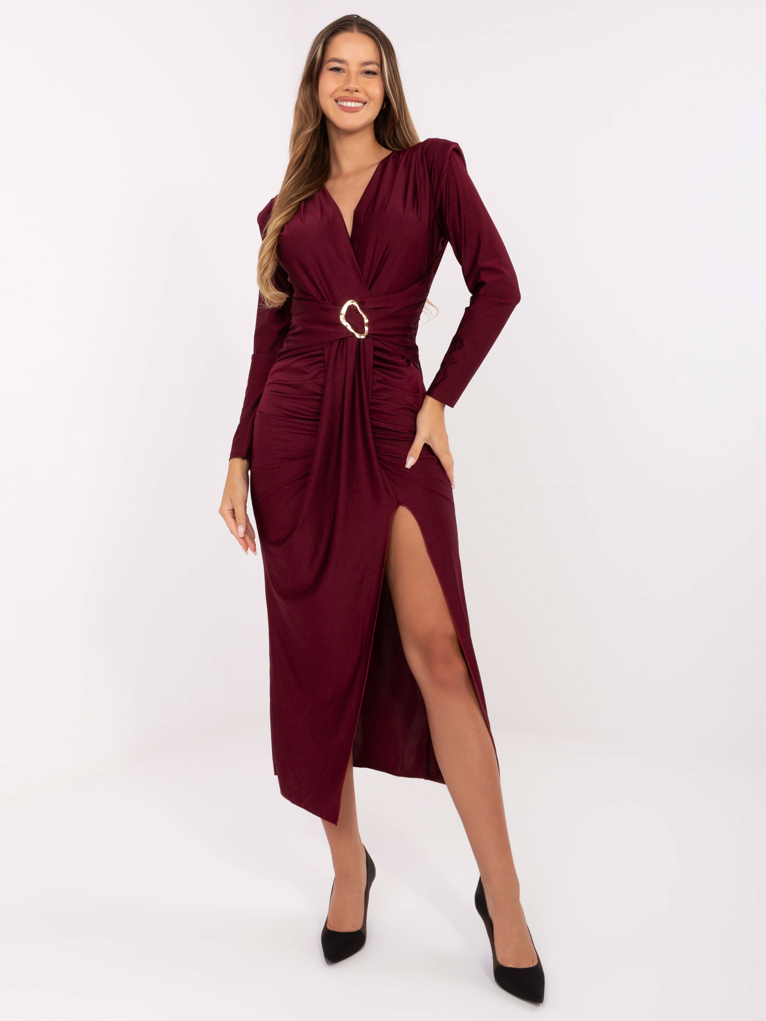 Vínové dámske viskózové midi šaty s vypchávkami na ramenách IT-SK-21625.84-bordo Veľkosť: ONE SIZE
