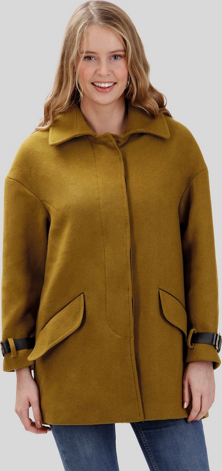Horčicový dámsky vlnený kabát s ozdobnými kontrastným lemovaním MAH 511111 F Veľkosť: 3XL