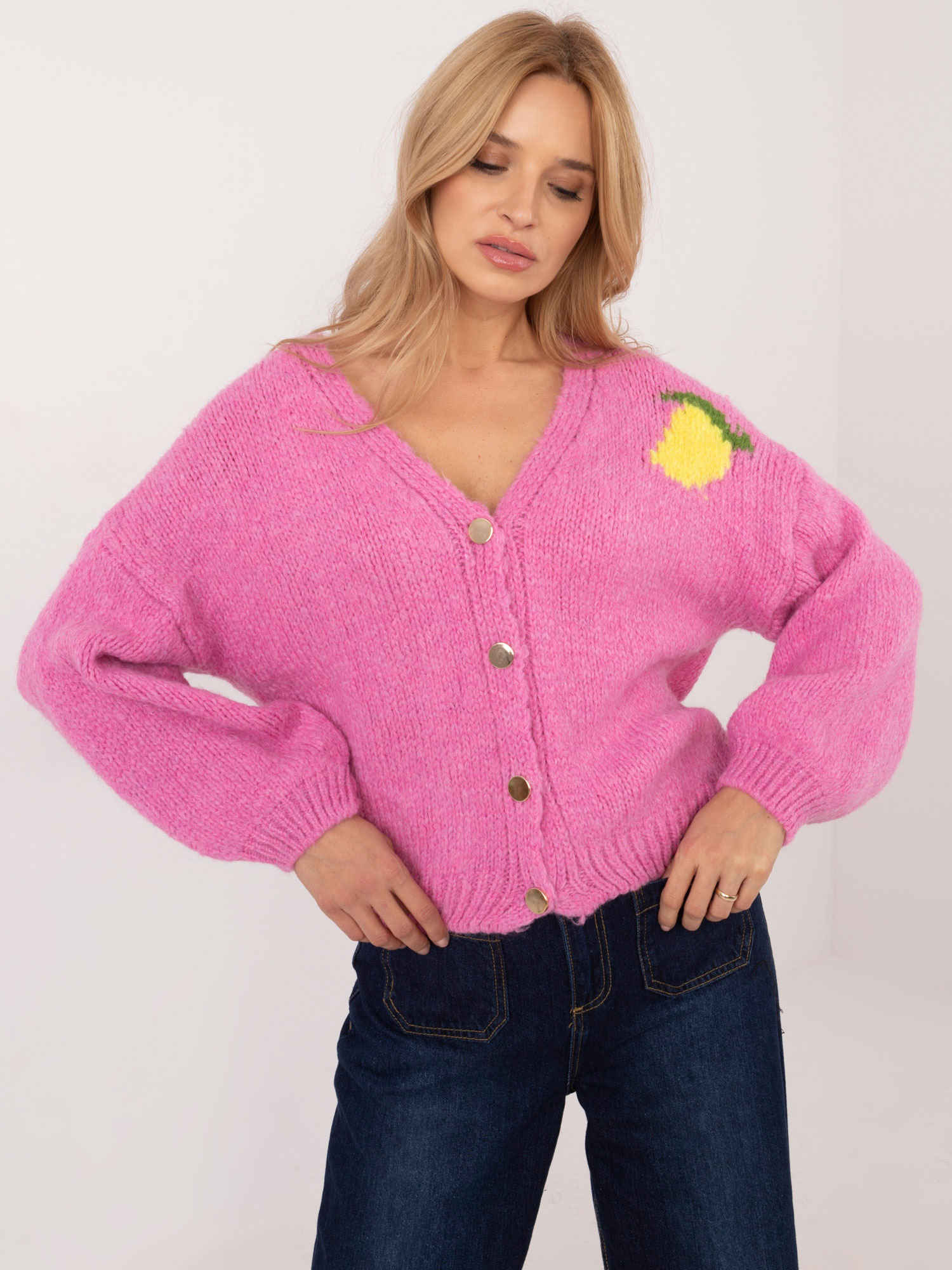 Svetloružový dámsky sveter s citrónmi MI-SW-2108.92-light pink Veľkosť: ONE SIZE