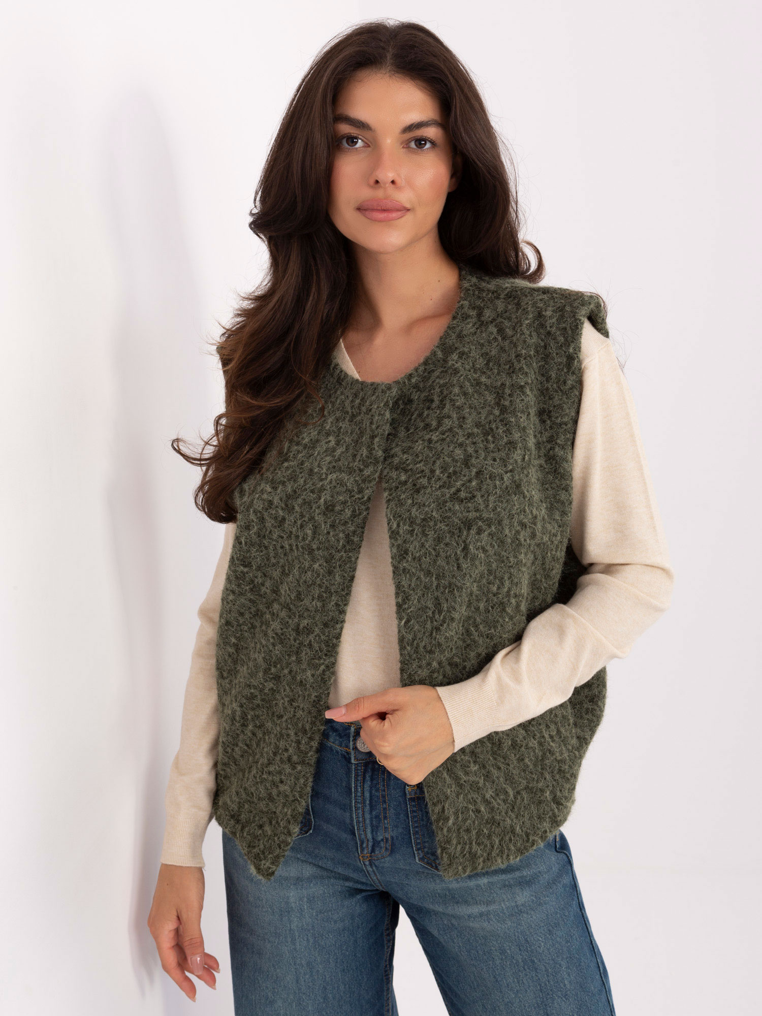 Khaki dámska pletená vesta s vreckami IT-KZ-FL9622.29P-khaki Veľkosť: ONE SIZE