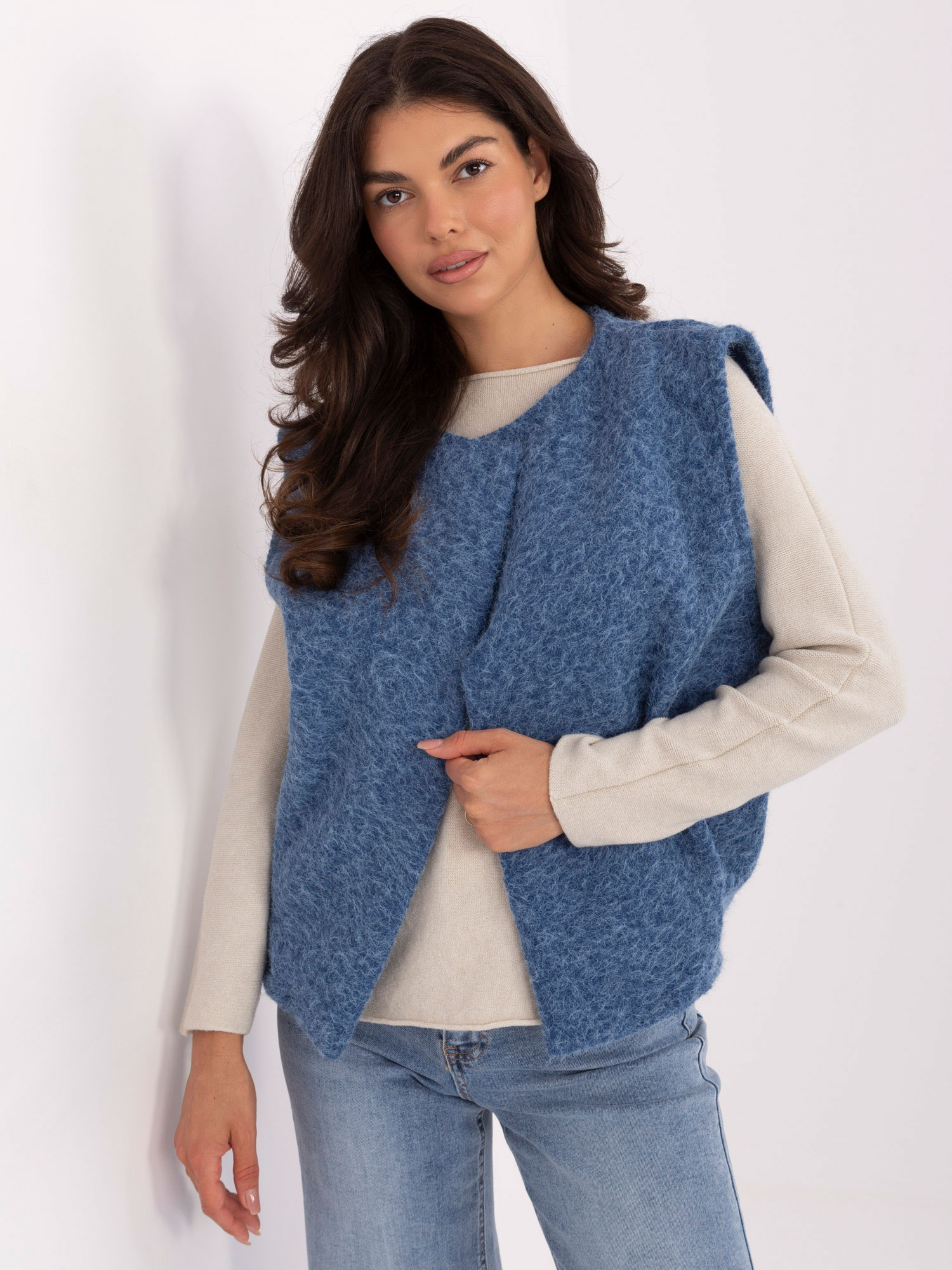 Modrá dámska pletená vesta s vreckami IT-KZ-FL9622.29P-blue Veľkosť: ONE SIZE