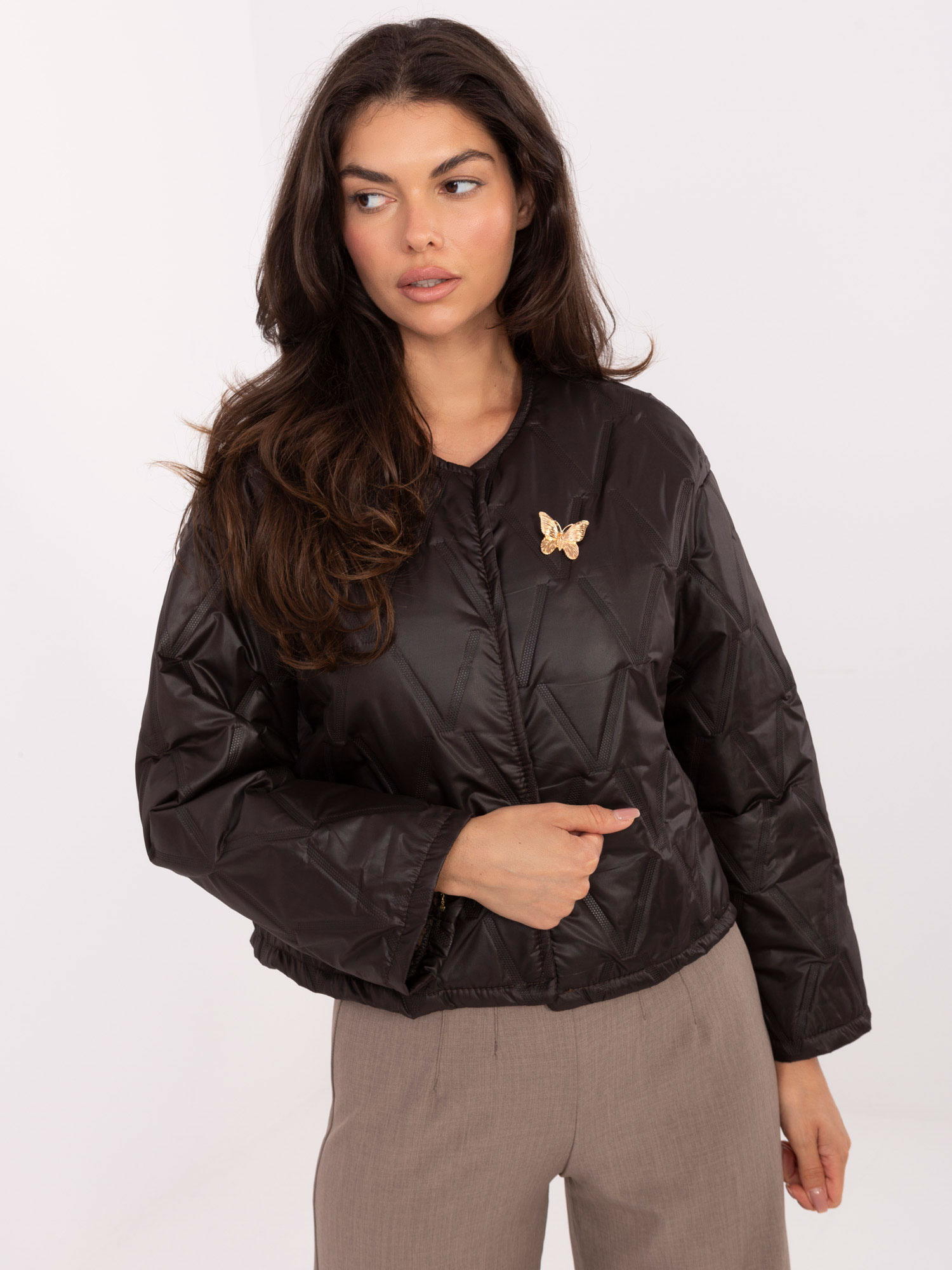 Ľahká tmavohnedá dámska prechodná bunda bez kapucne IT-KR-FL8357.82-dark brown Veľkosť: ONE SIZE