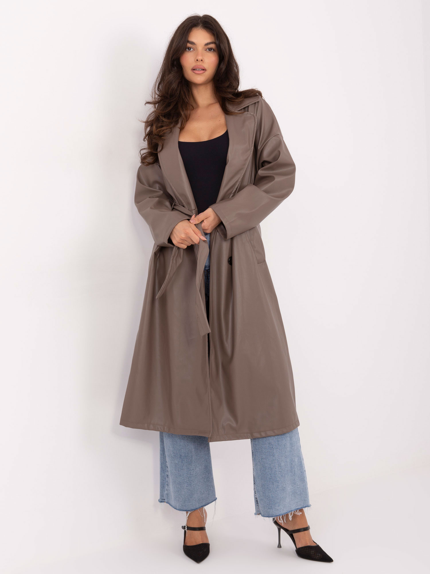 Tmavobéžový dámsky prechodný kabát z eko kože IT-PL-A8393.81-dark beige Veľkosť: ONE SIZE