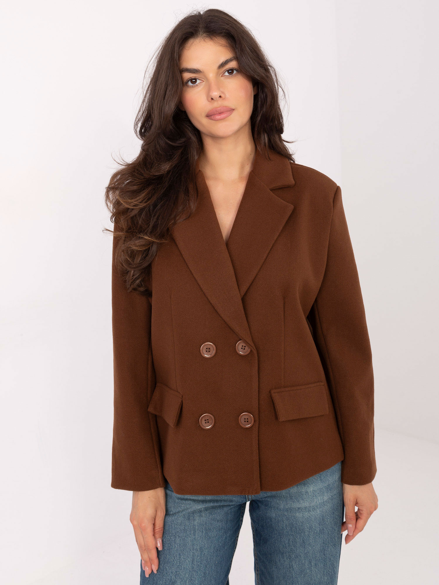 Hnedý dámsky krátky kabát s dvojitým zapínaním IT-KR-FL9559.02P-light brown Veľkosť: ONE SIZE