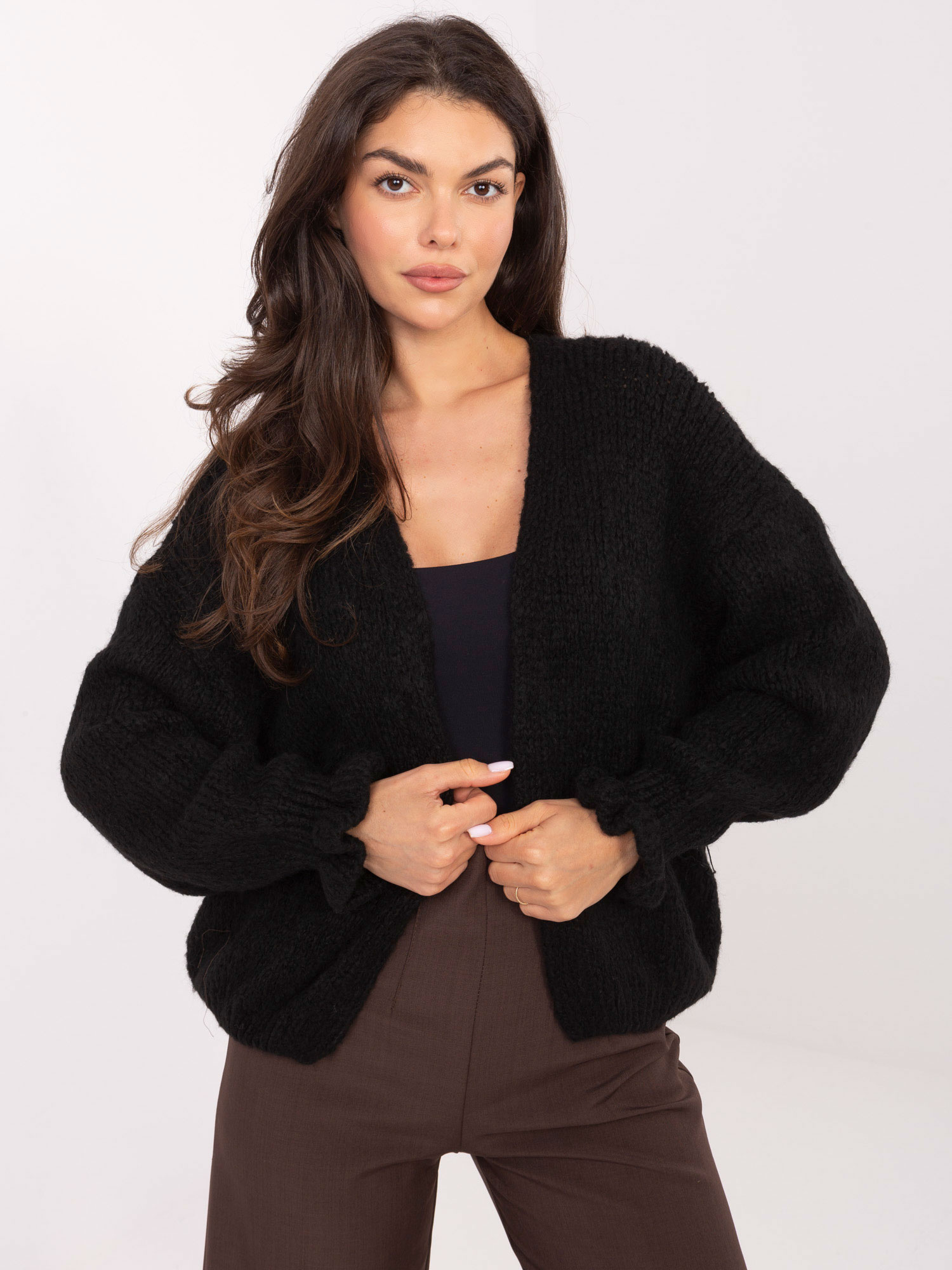 Čierny dámsky kardigán s viskózou MI-SW-0904.82-black Veľkosť: ONE SIZE