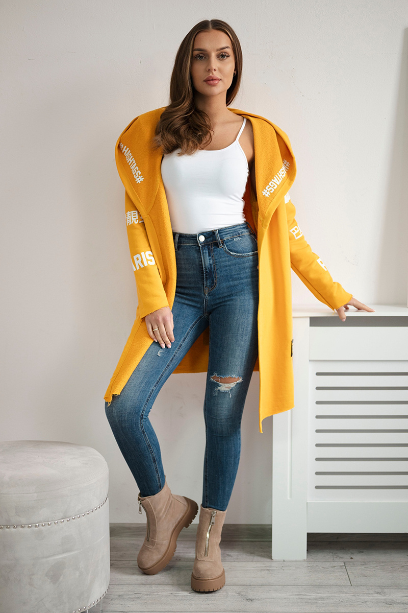 Horčicový dámsky kardigán s nápismi a kapucňou Veľkosť: ONE SIZE