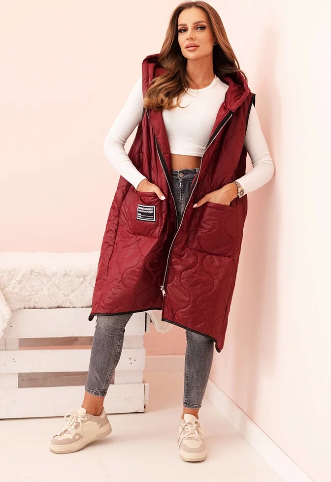 Vínová dámska oversize prešívaná vesta s kapucňou na zips Veľkosť: ONE SIZE