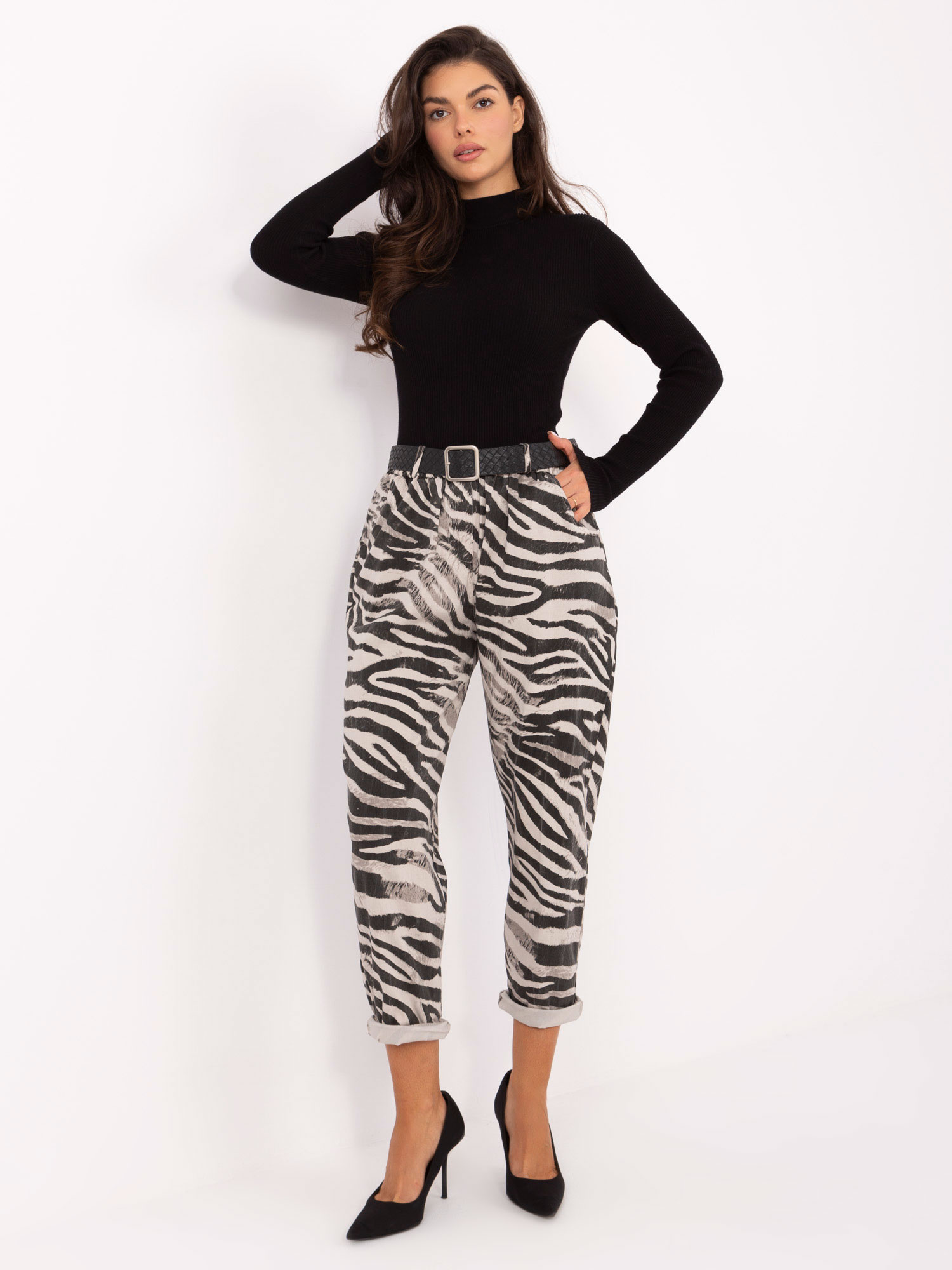 Smotanové dámske zebrované nohavice z viskózy s opaskom IT-SP-242975-2.78-light beige Veľkosť: ONE SIZE