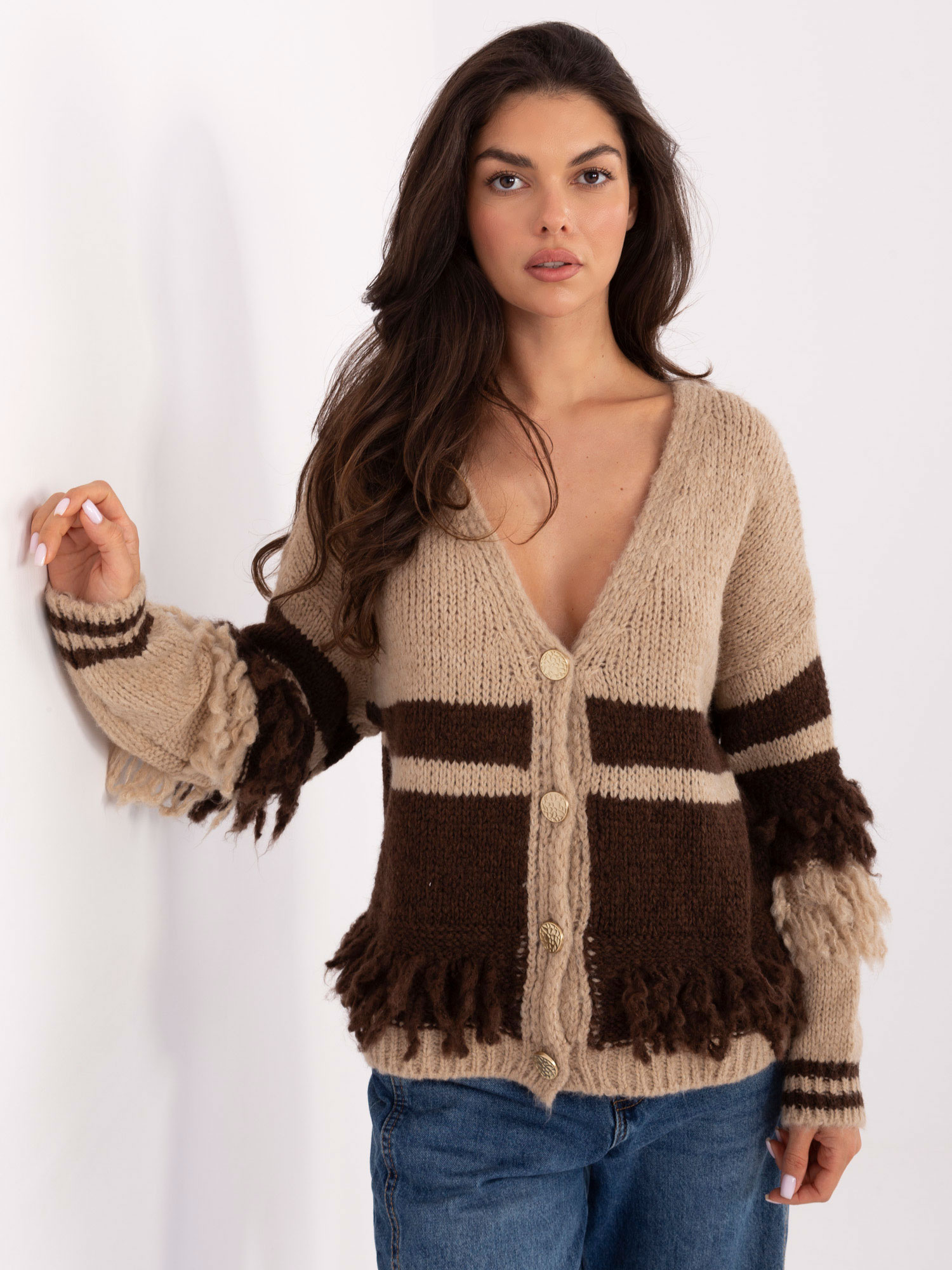Béžovo-hnedý dámsky pruhovaný sveter so strapcami MI-SW-3211.31-beige Veľkosť: ONE SIZE