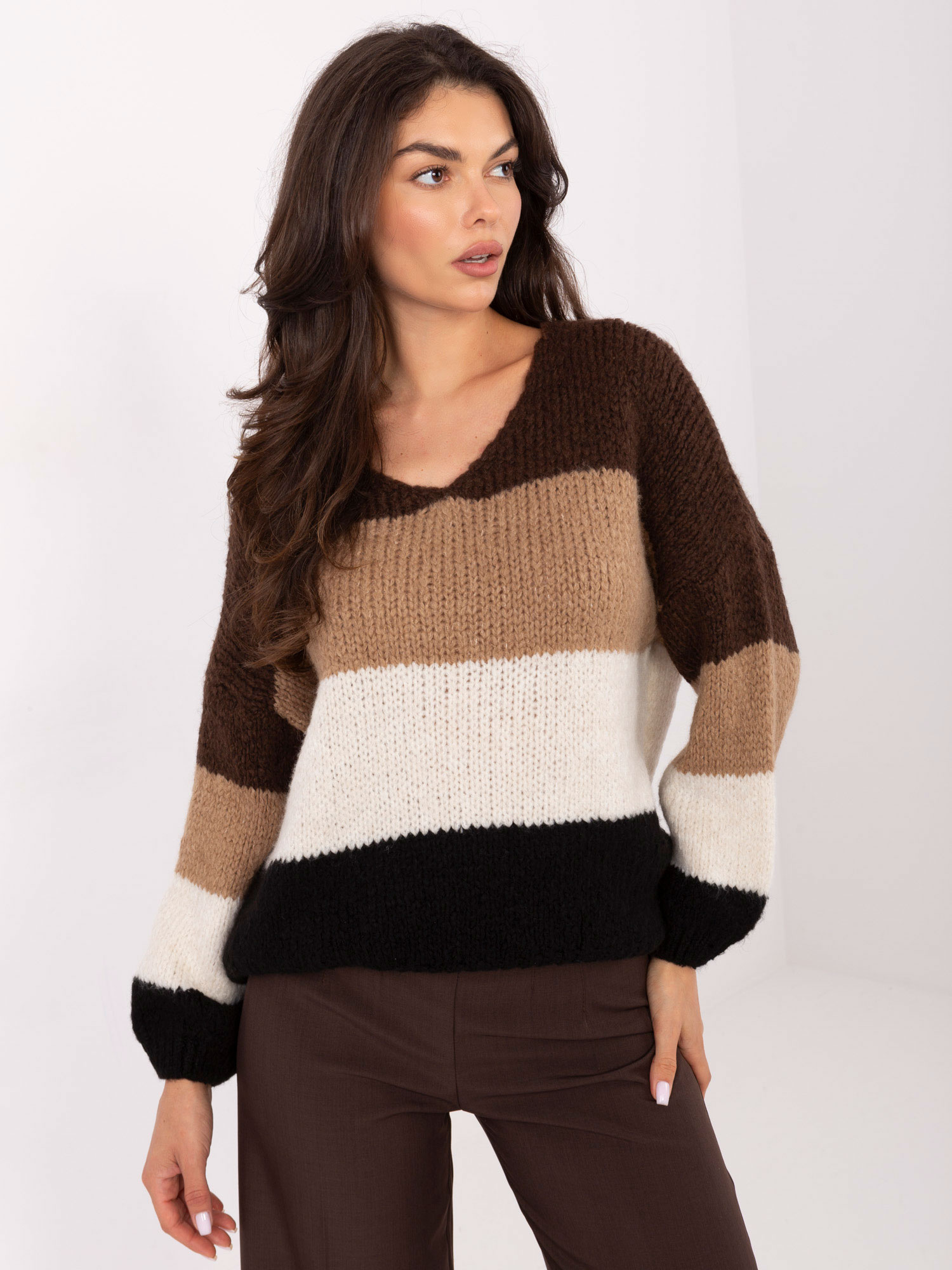 Hnedo-čierny dámsky vlnený oversize sveter MI-SW-0409.85-brown Veľkosť: ONE SIZE