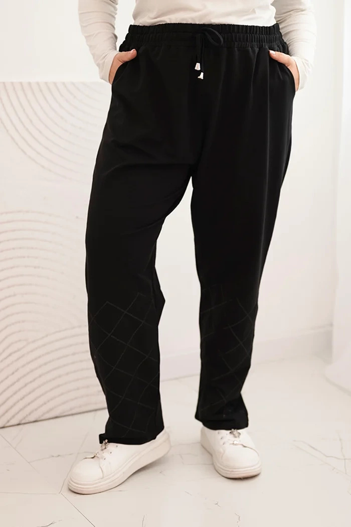 Čierne dámske plus size nohavice s elastickým pásom Veľkosť: 5XL