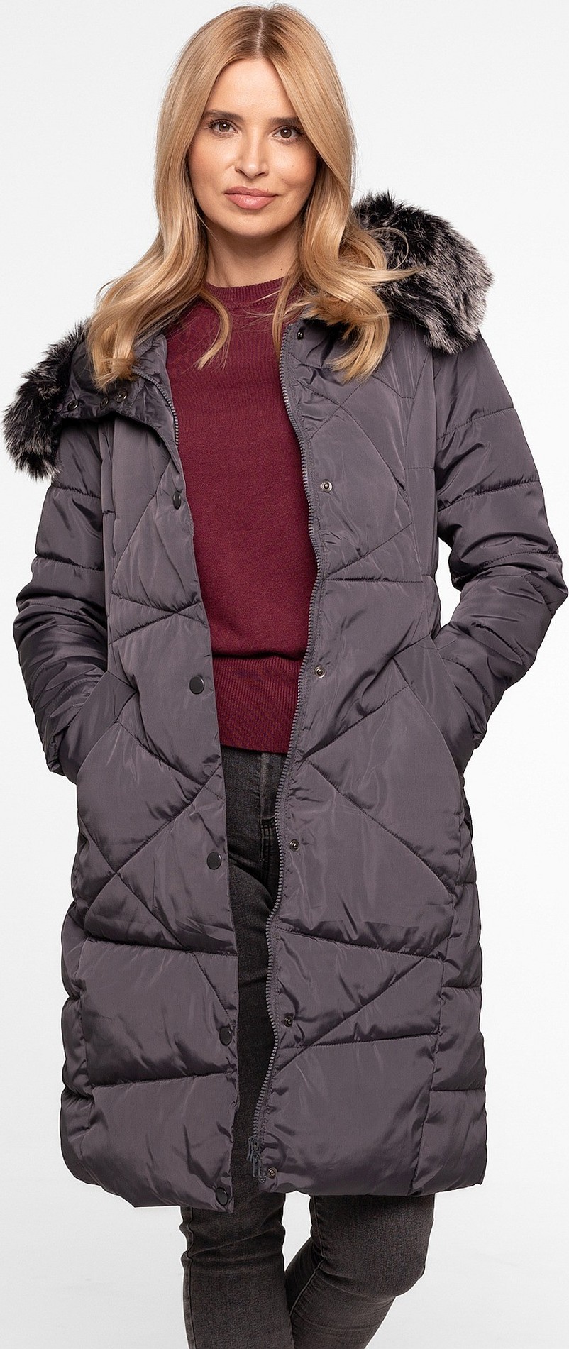 Sivý dámsky dlhý zimný prešívaný kabát BLH 818025 FF - Grey Veľkosť: S