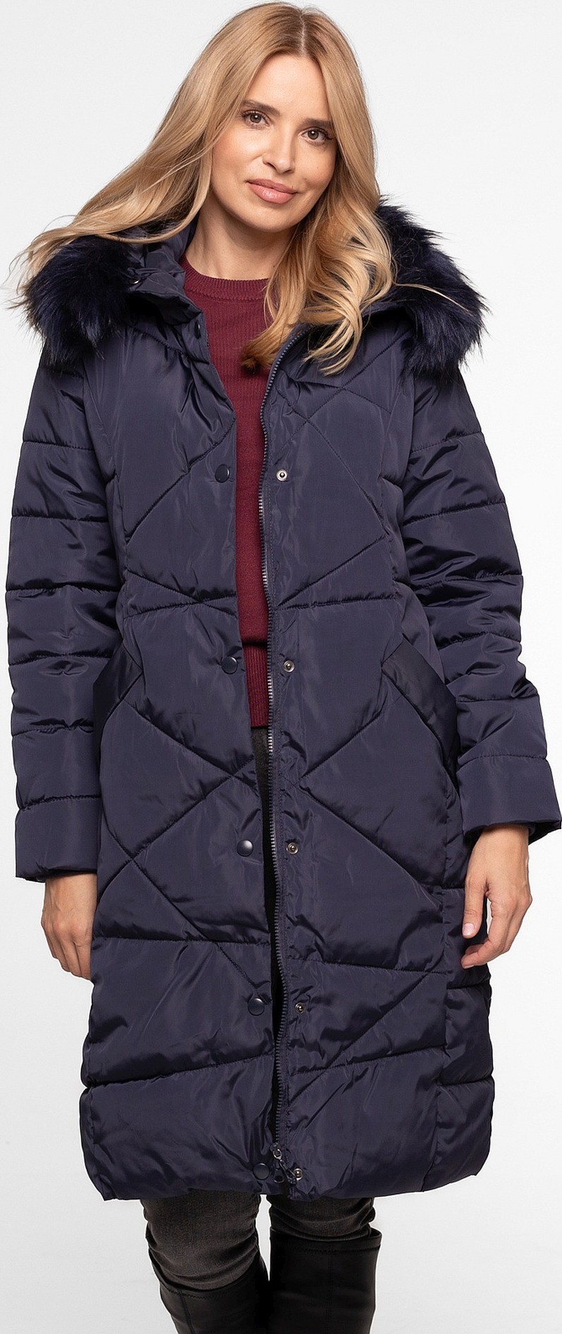 Tmavomodrý dámsky dlhý zimný prešívaný kabát BLH 818025 FF - dark blue Veľkosť: S