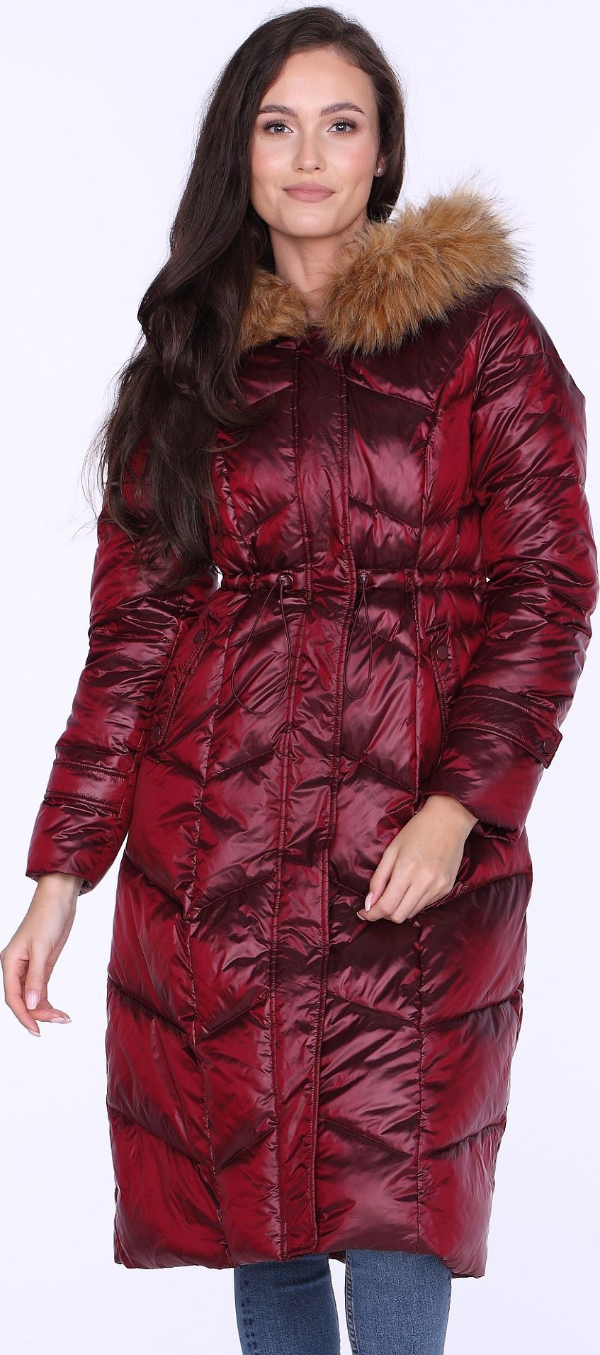 Vínový dámsky zimný prešívaný kabát s kapucňou BLH 220032 FF - bordo Veľkosť: S