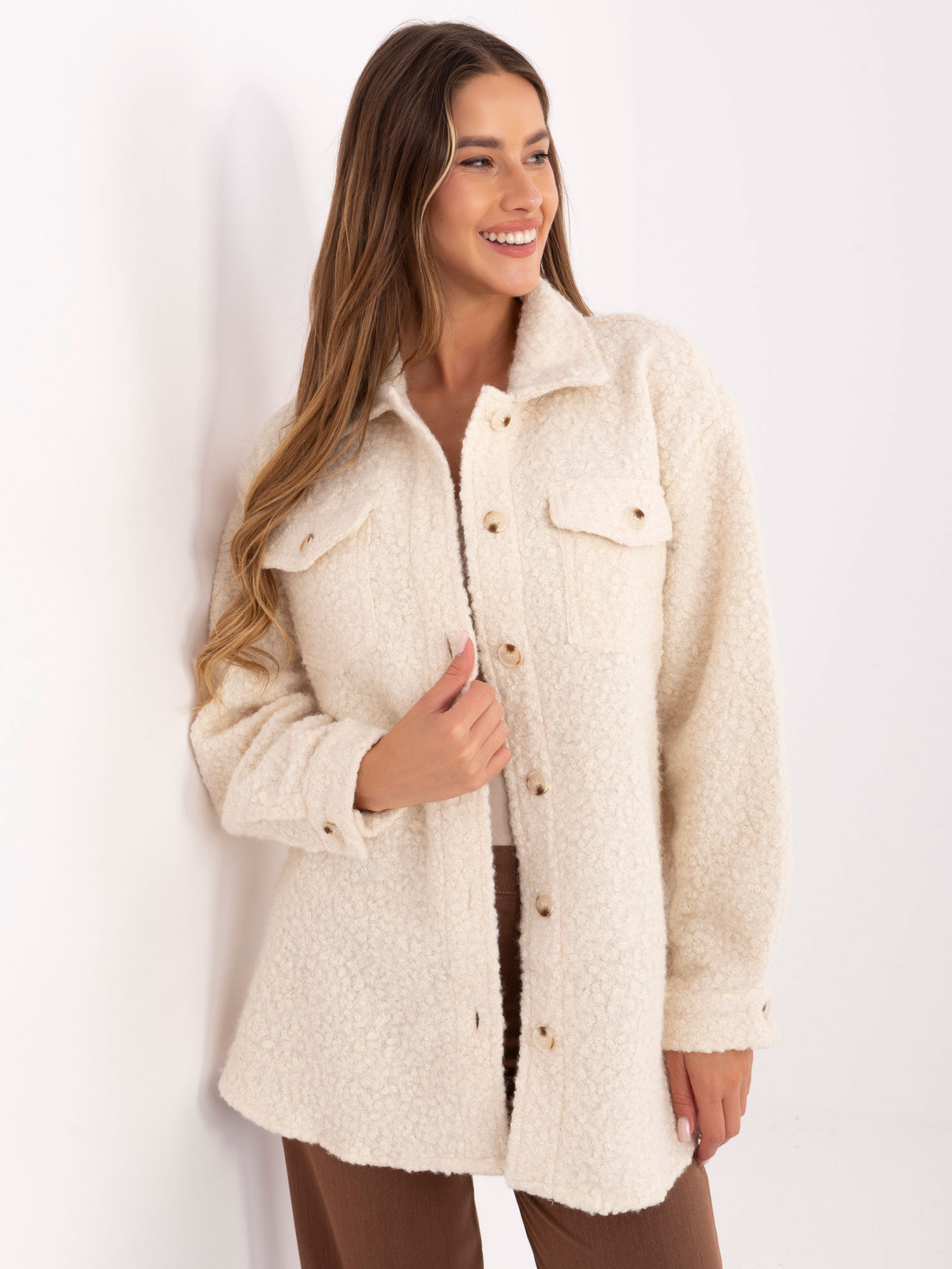 Smotanová dámska košeľová bunda IT-KR-1709.85-light beige Veľkosť: S/M