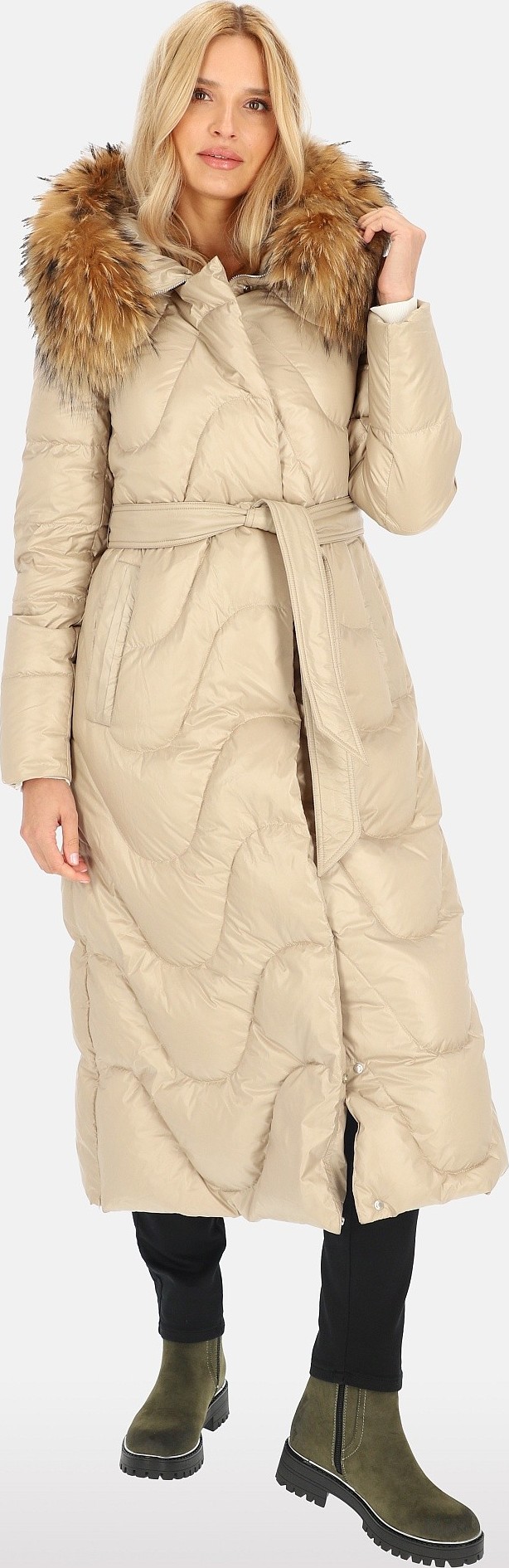 Smotanový dámsky prešívaný kabát s prírodnou kožušinou BLH 241005 FR -beige Veľkosť: 2XL