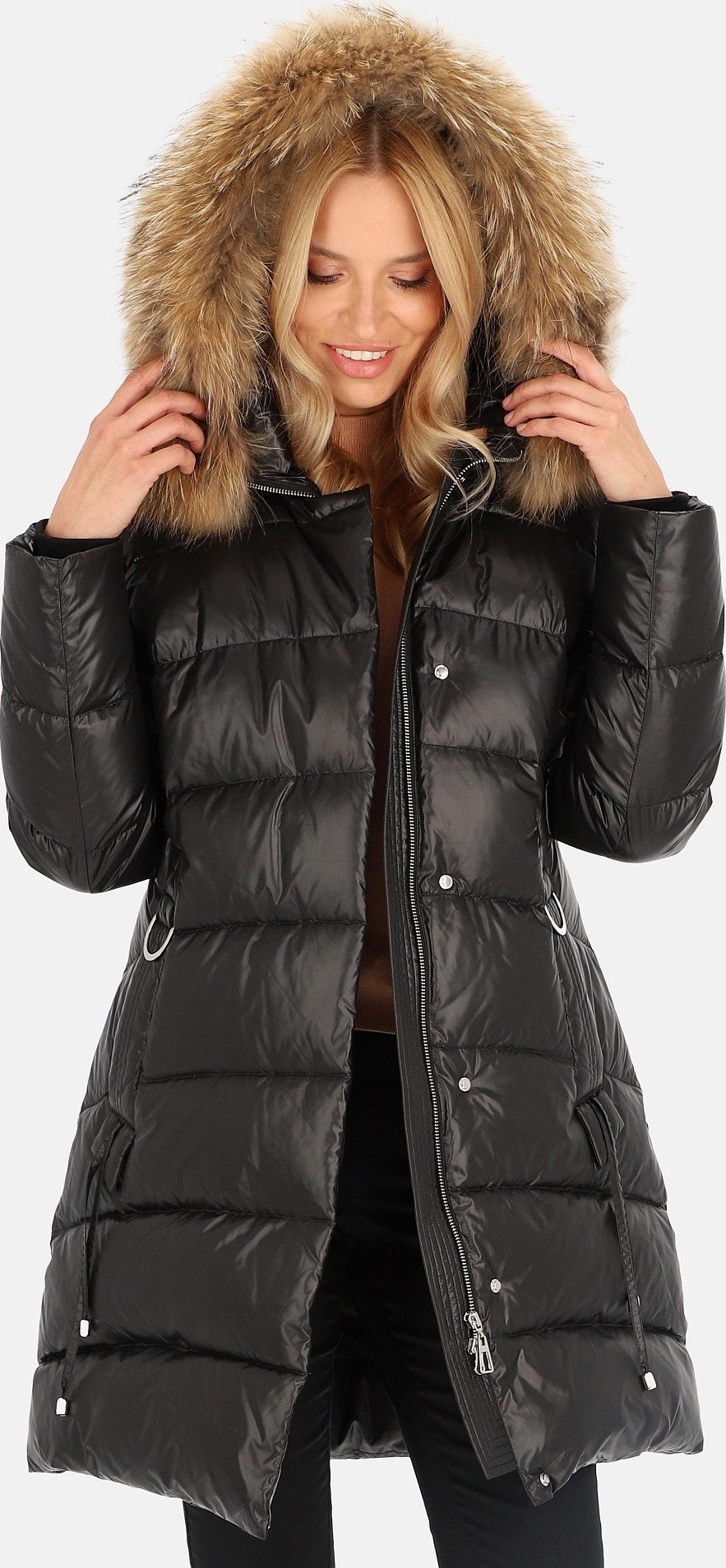 Čierna dámska prešívaná páperová bunda s prírodnou kožušinou BLH 241062 FXR - black Veľkosť: 3XL