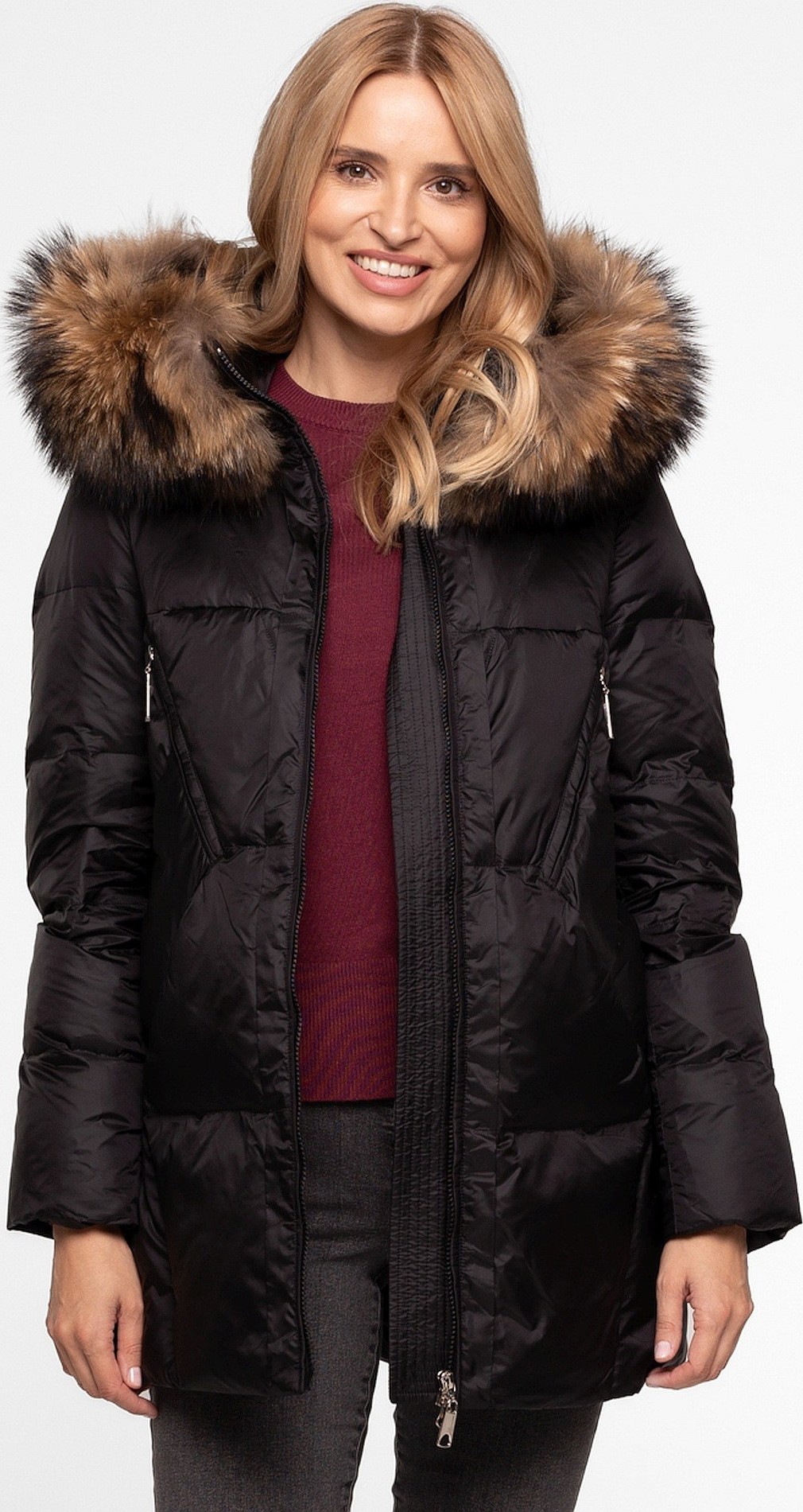 Čierna dámska zimná páperová bunda s prešívaním BLH 252517 FXR - black Veľkosť: L