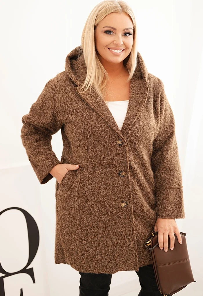 Hnedý dámsky plus size teddy kabát s kapucňou a vreckami Veľkosť: ONE SIZE