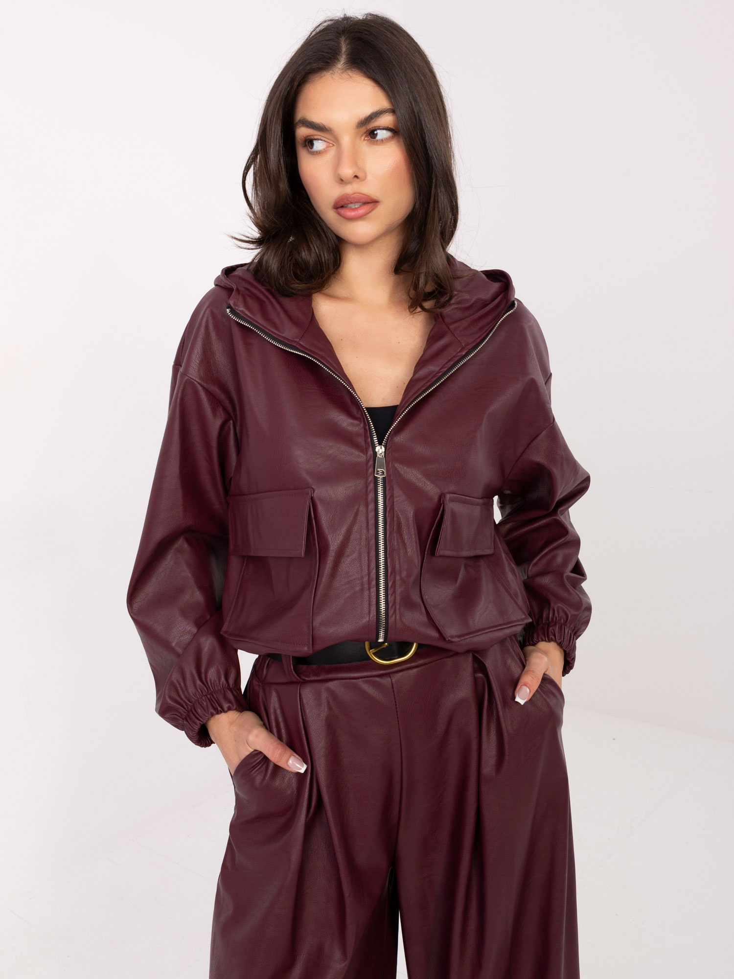 Vínová dámska koženková bunda s kapucňou IT-KR-FL9729.15P-BORDO Veľkosť: ONE SIZE