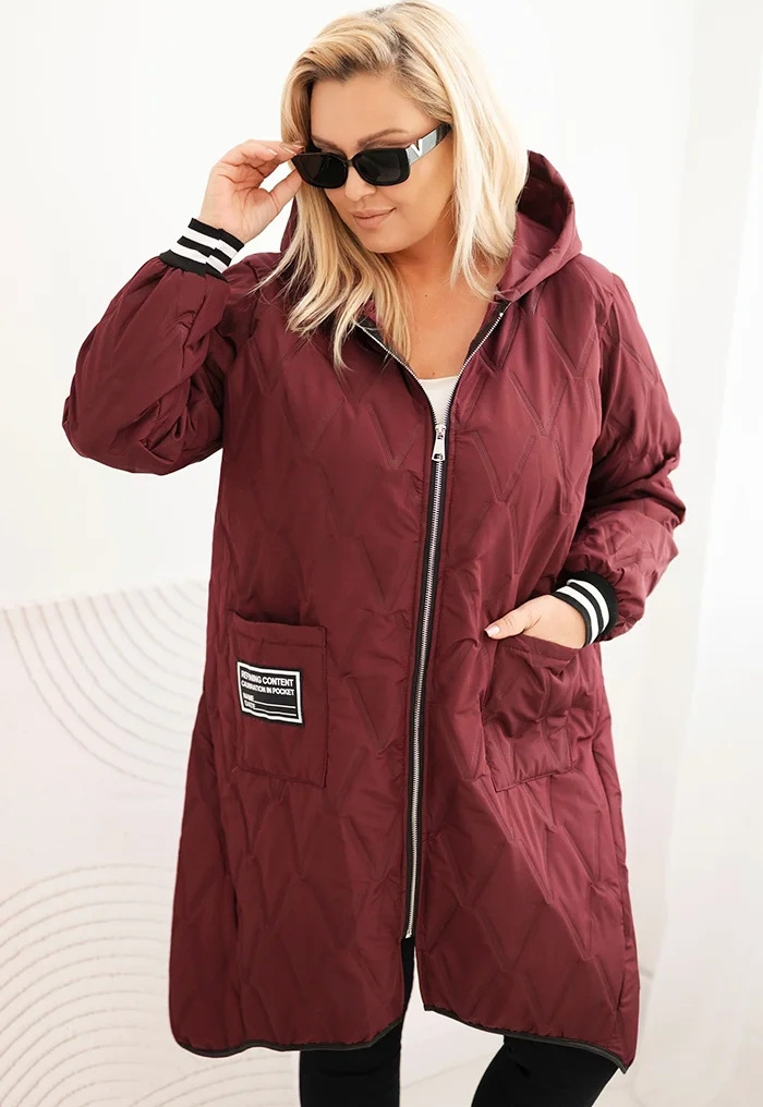 Vínová dámska plus size prešívaná bunda s kapucňou a manžetami Veľkosť: ONE SIZE