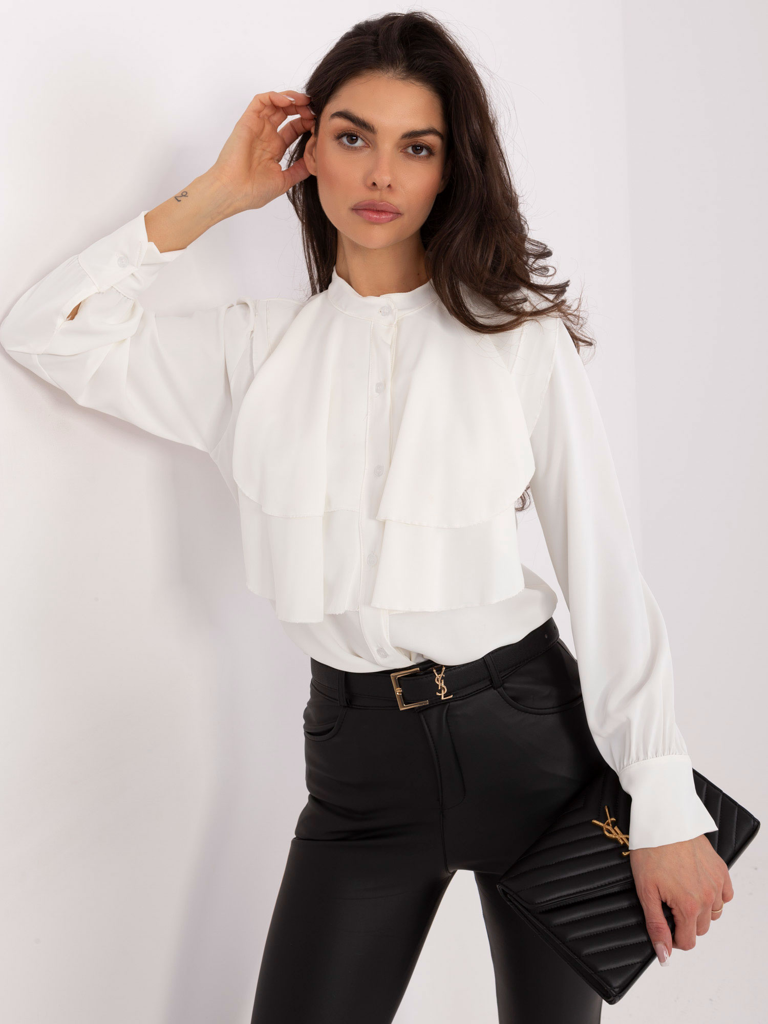 Smotanová dámska viskózová košeľa s volánmi MI-KS-3282.53-ecru Veľkosť: ONE SIZE