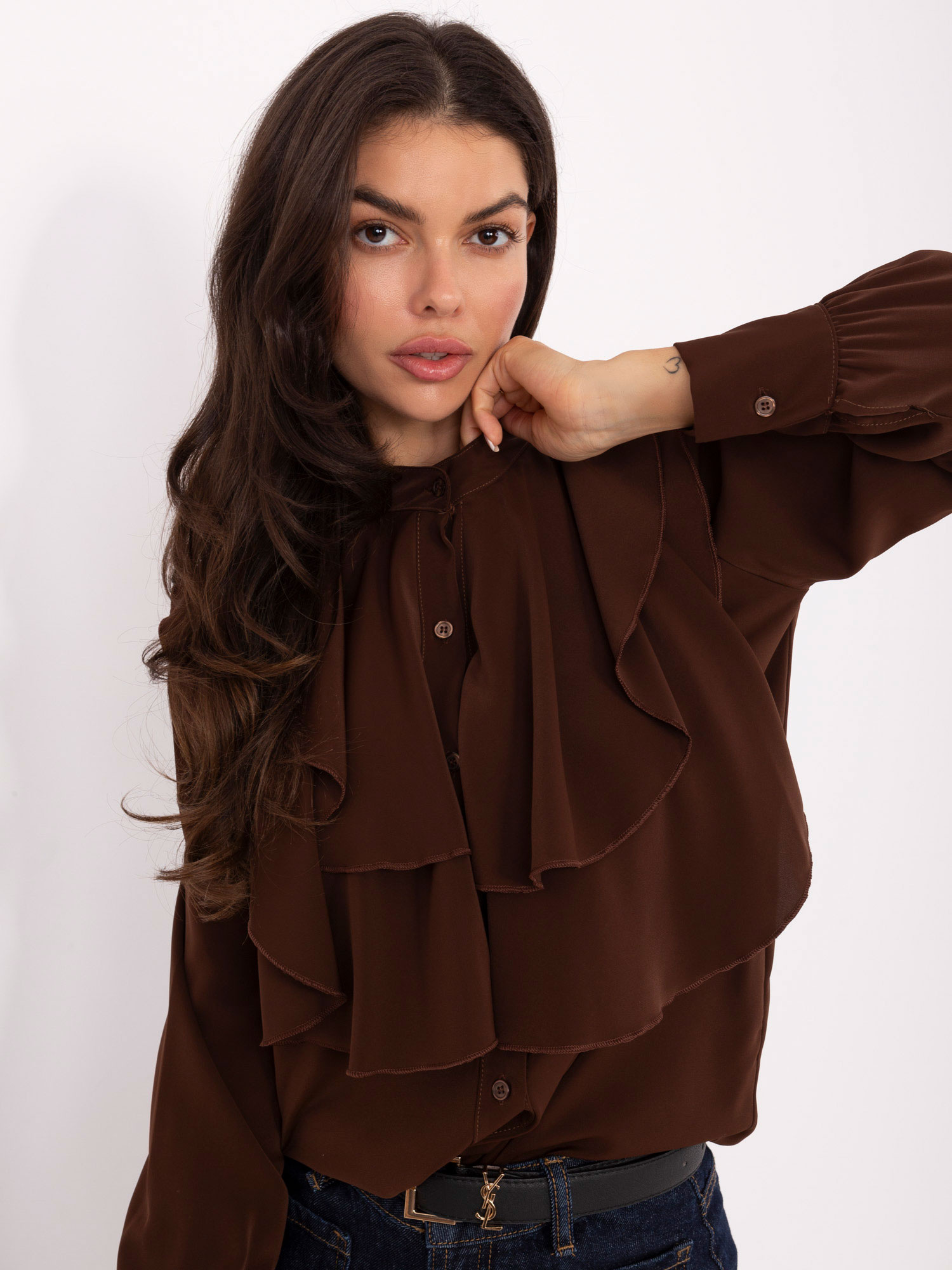 Hnedá dámska viskózová košeľa s volánmi MI-KS-3282.53-brown Veľkosť: ONE SIZE