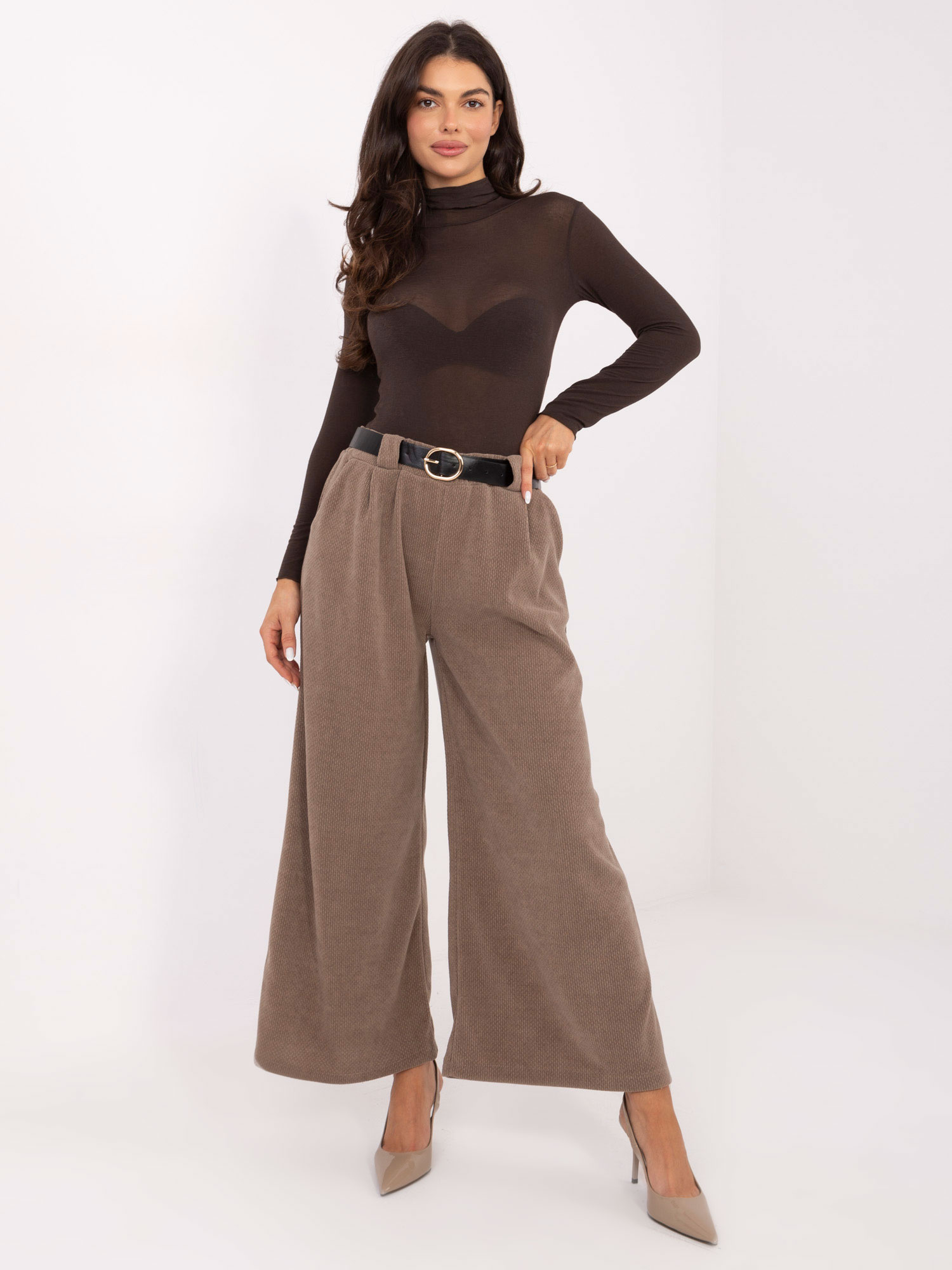 Tmavobéžové dámske manšestrové nohavice širokého strihu s opaskom IT-SP-FL5583.16P-dark beige Veľkosť: ONE SIZE