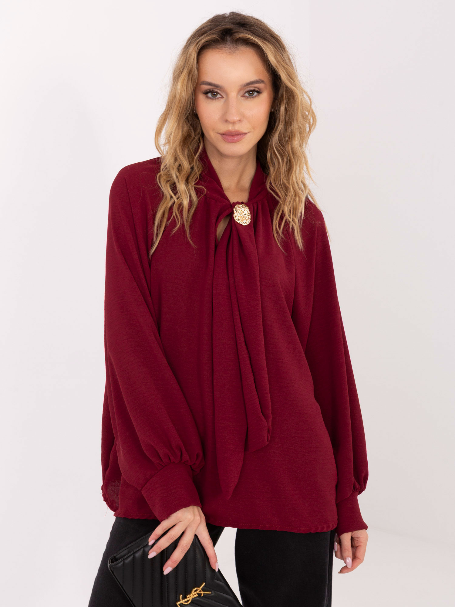 Vínová blúzka z viskózy s naberanými rukávmi a viazaním -MI-BZ-272509.07-bordo Veľkosť: ONE SIZE